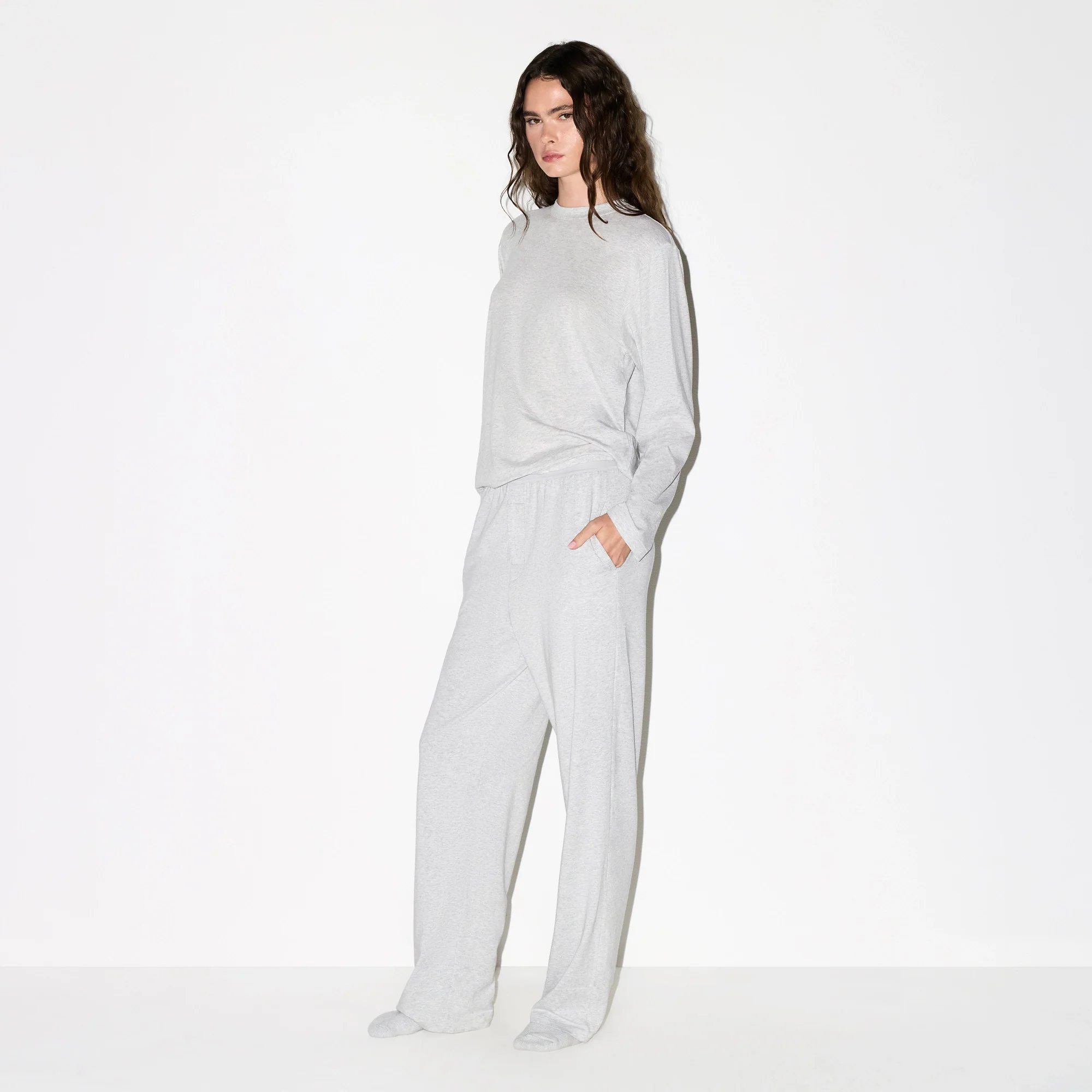 BOYFRIEND LONG SLEEVE T-SHIRT | LIGHT HEATHER GREY - Image 4