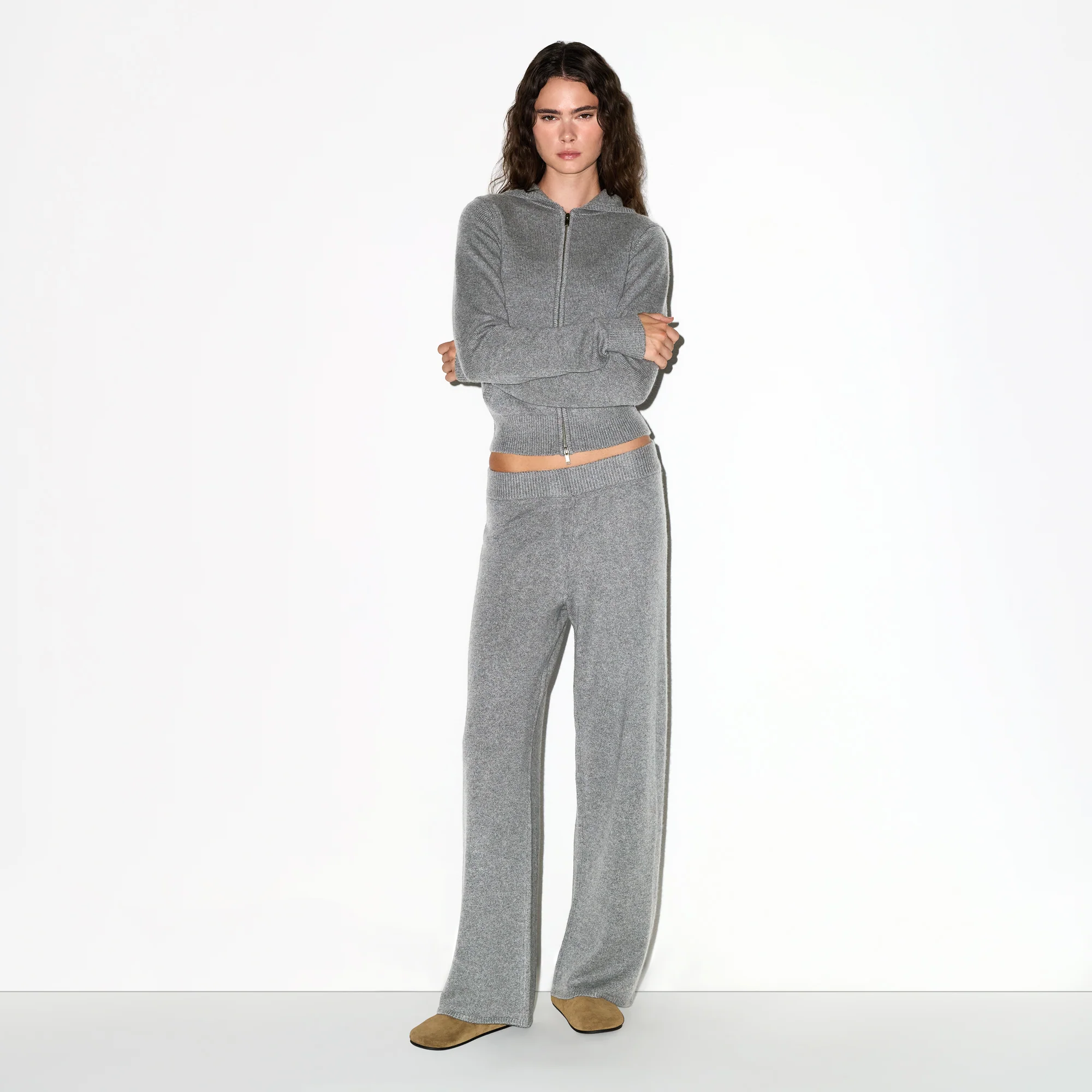 CASHMERE WIDE LEG PANT | DARK HEATHER GREY - Image 4