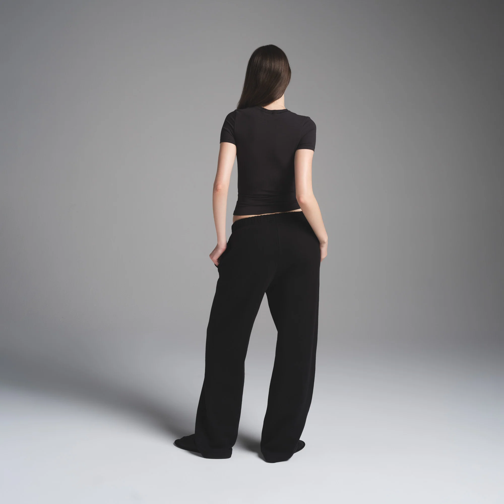 COTTON FLEECE CLASSIC STRAIGHT LEG PANT | ONYX - Image 4