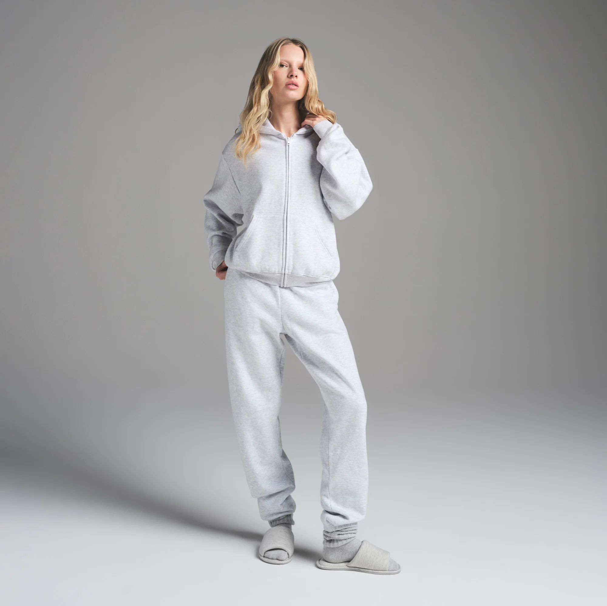 COTTON FLEECE CLASSIC ZIP UP HOODIE | LIGHT HEATHER GREY - Image 3