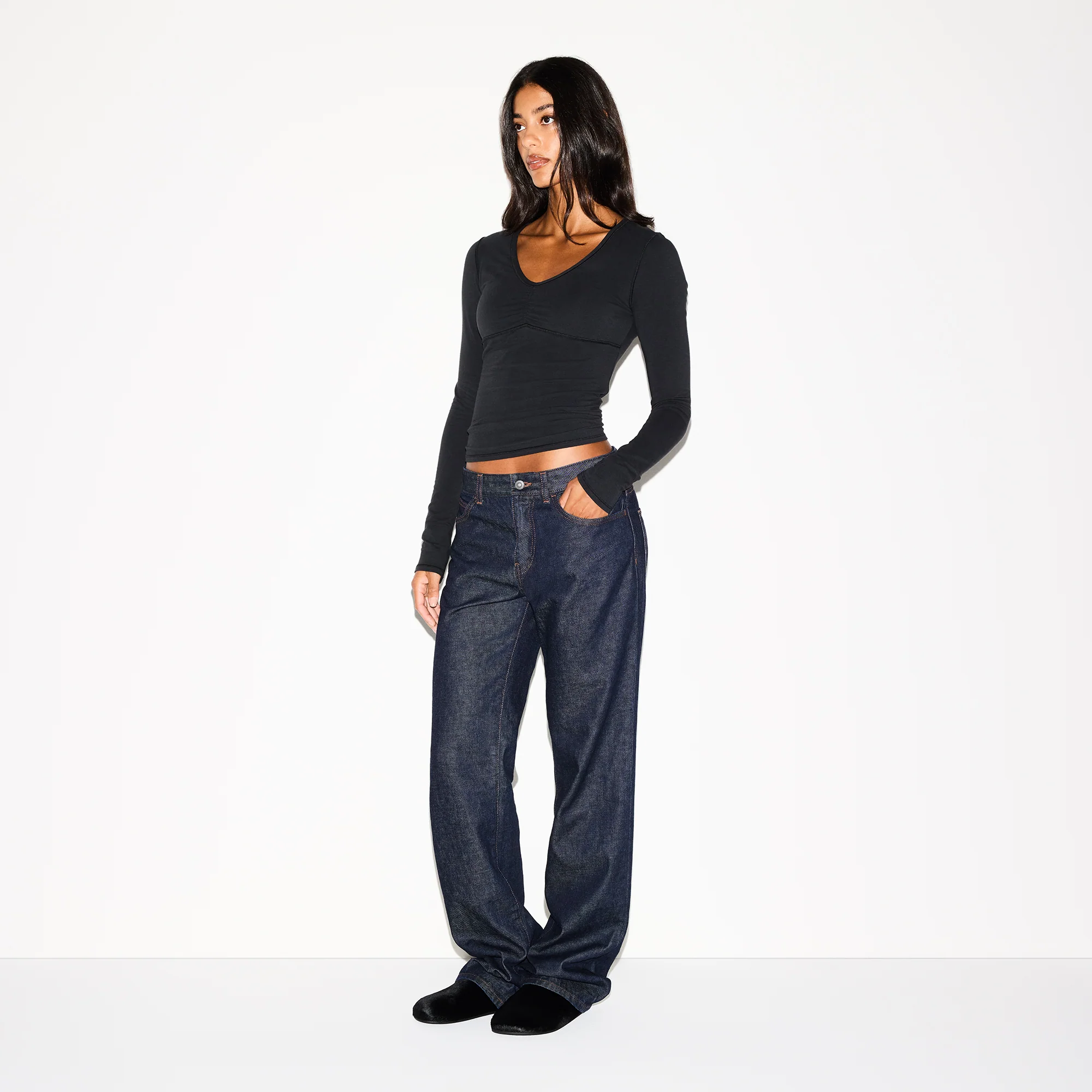 COTTON JERSEY SHIRRED BUST LONG SLEEVE | SOOT - Image 4