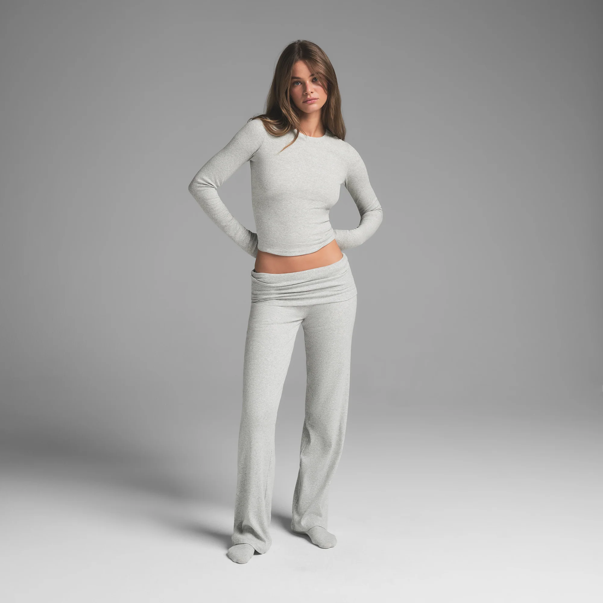 COTTON RIB LONG SLEEVE T-SHIRT | LIGHT HEATHER GREY - Image 3
