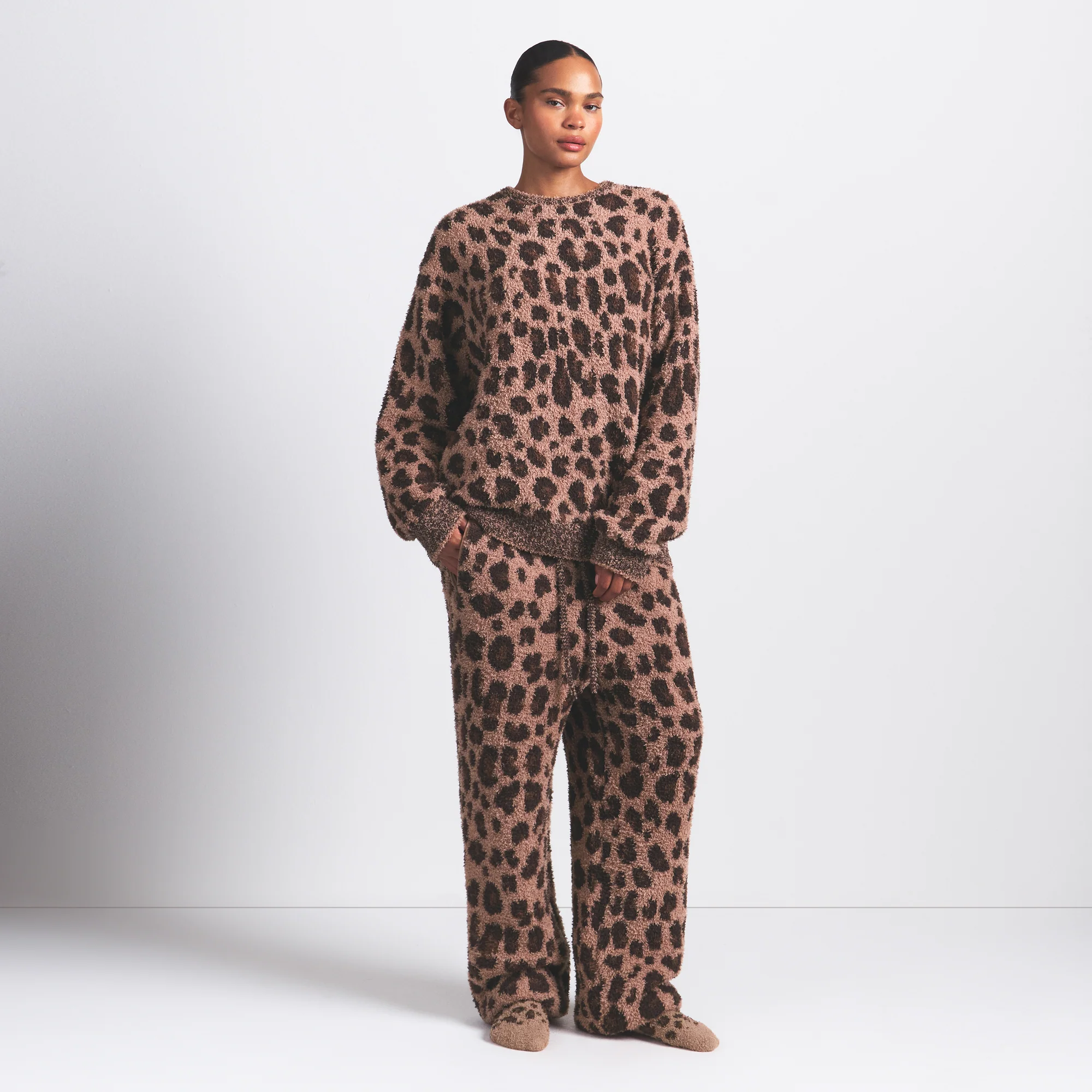 COZY OVERSIZED CREWNECK PULLOVER | SIENNA LEOPARD PRINT - Image 2