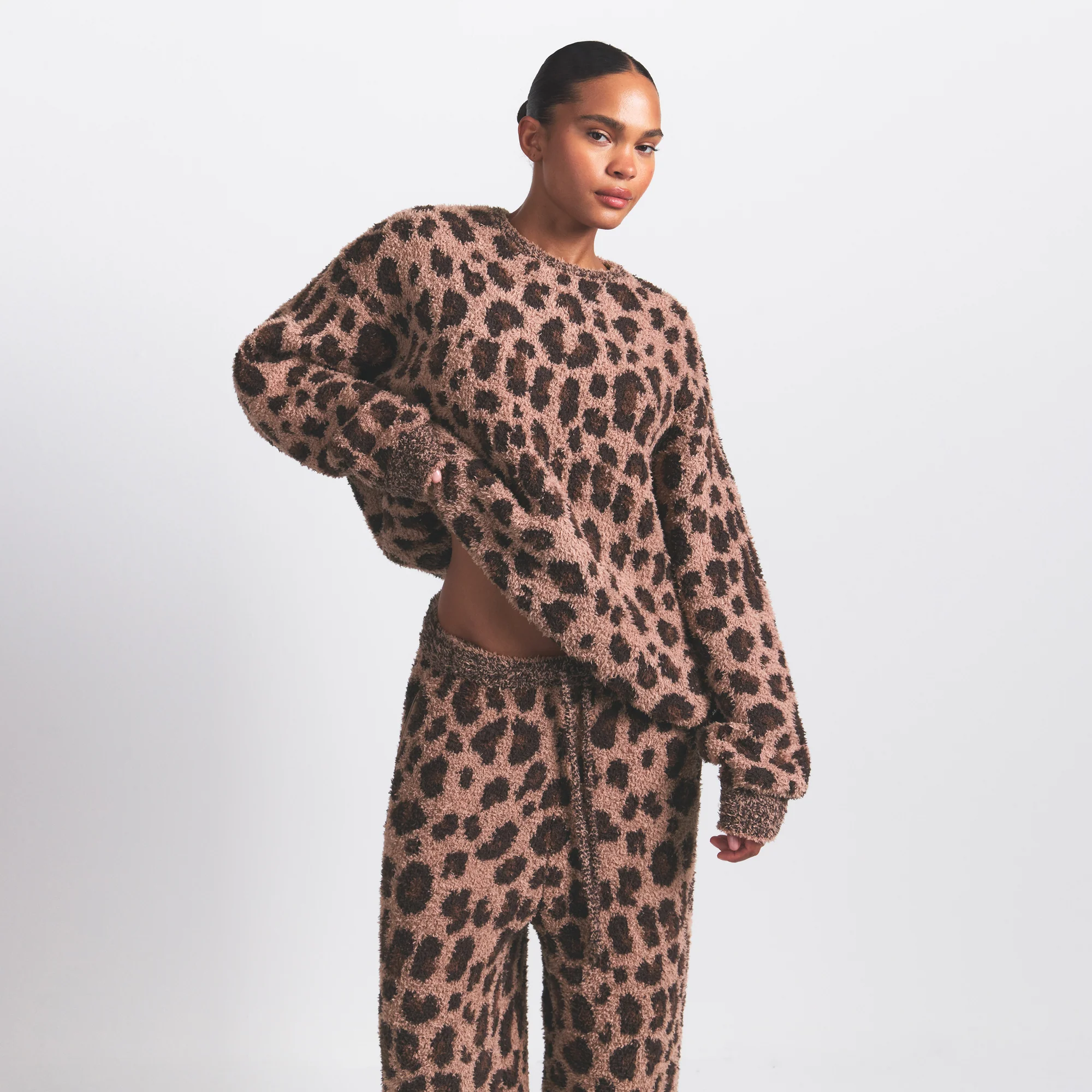 COZY OVERSIZED CREWNECK PULLOVER | SIENNA LEOPARD PRINT - Image 4