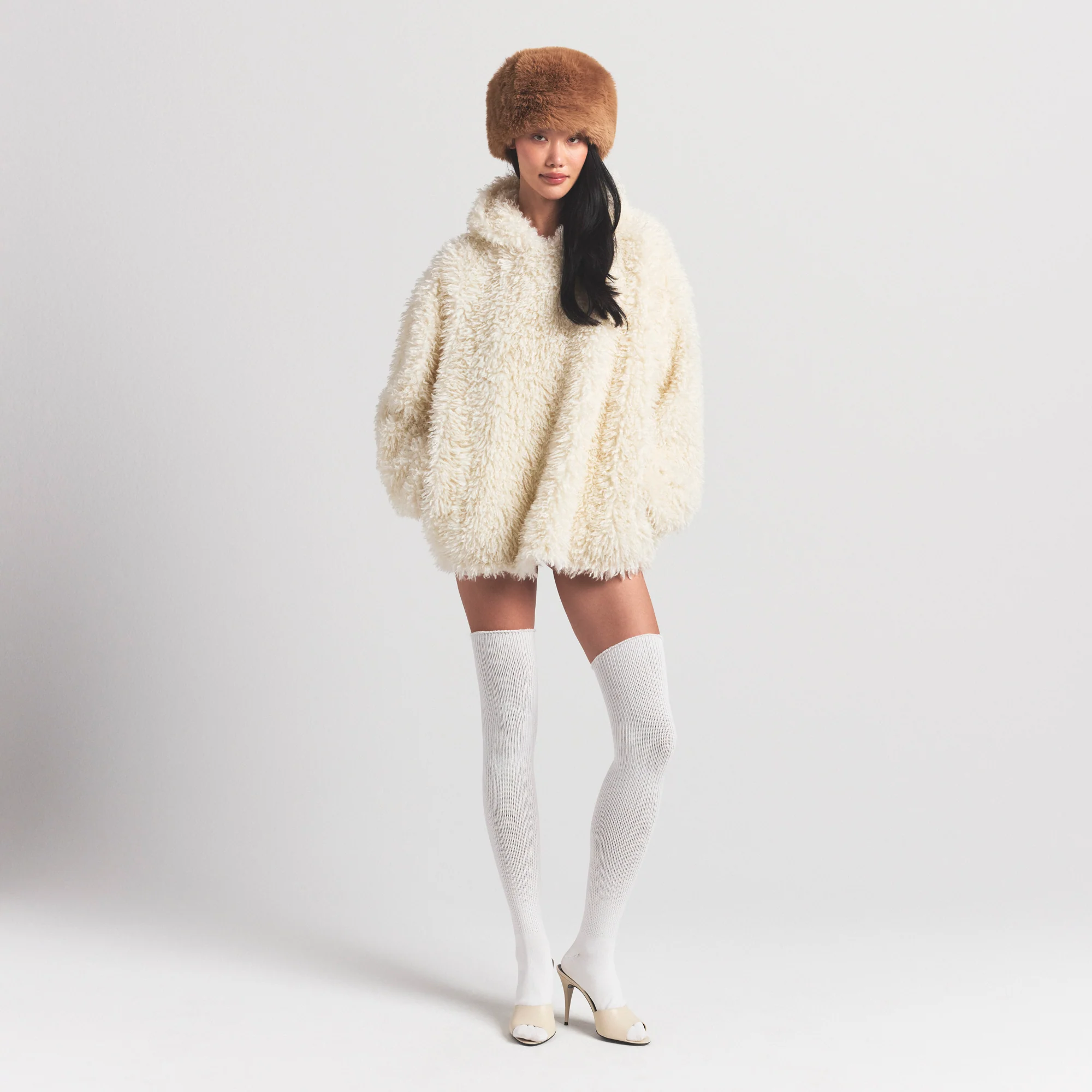FAUX FUR HOODIE | EGRET - Image 3