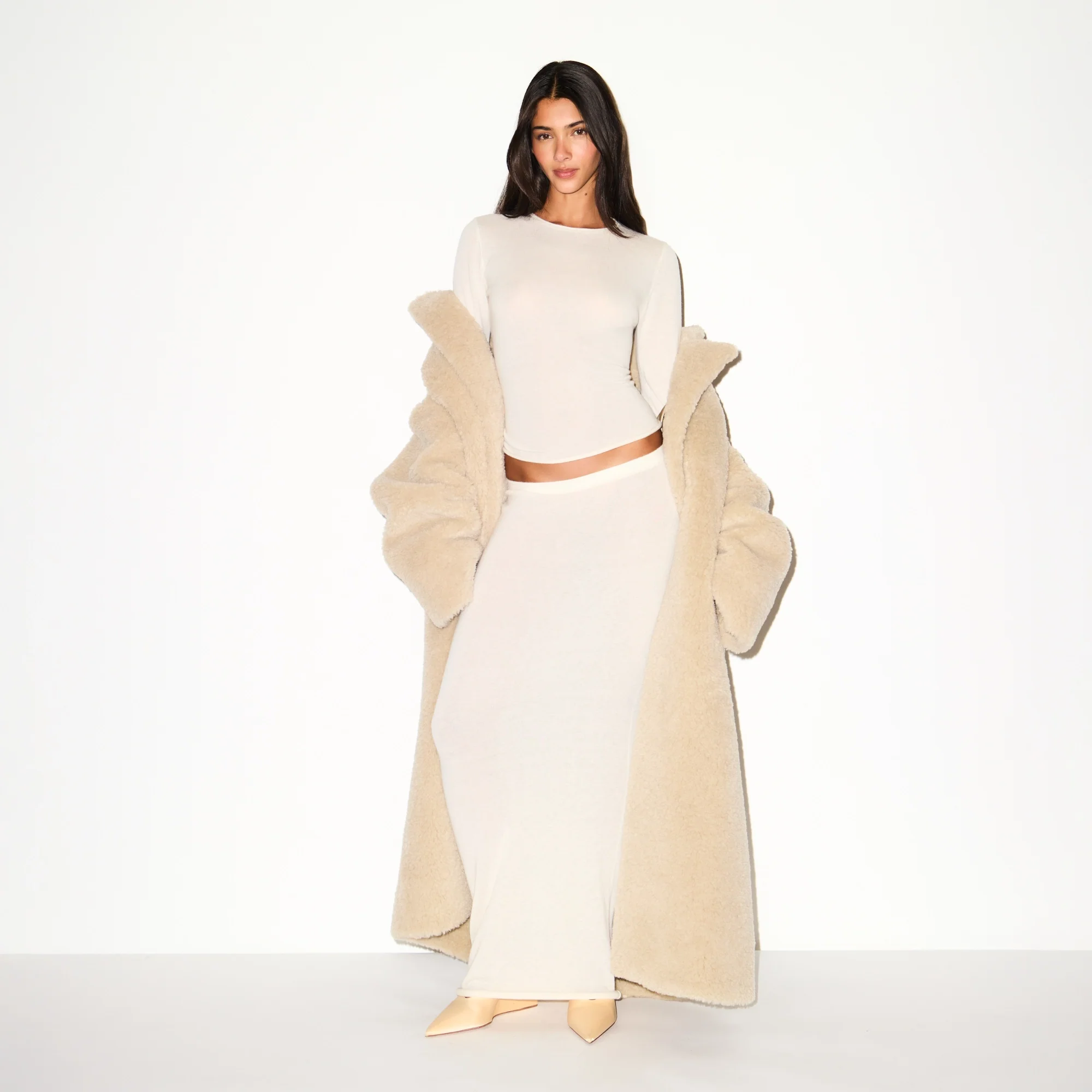 FAUX FUR OVERSIZED LONG COAT | CHAMPAGNE - Image 2