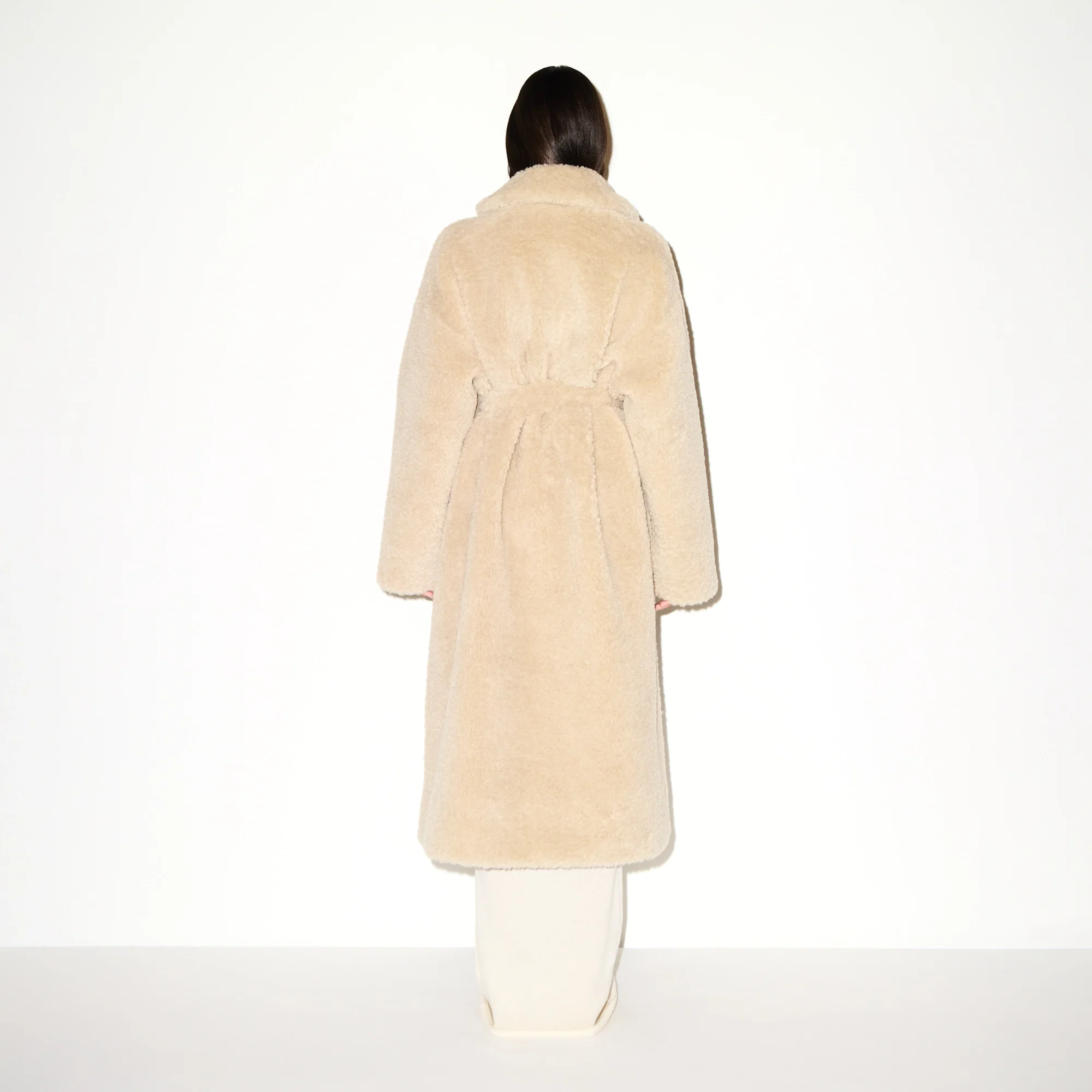 FAUX FUR OVERSIZED LONG COAT | CHAMPAGNE - Image 4