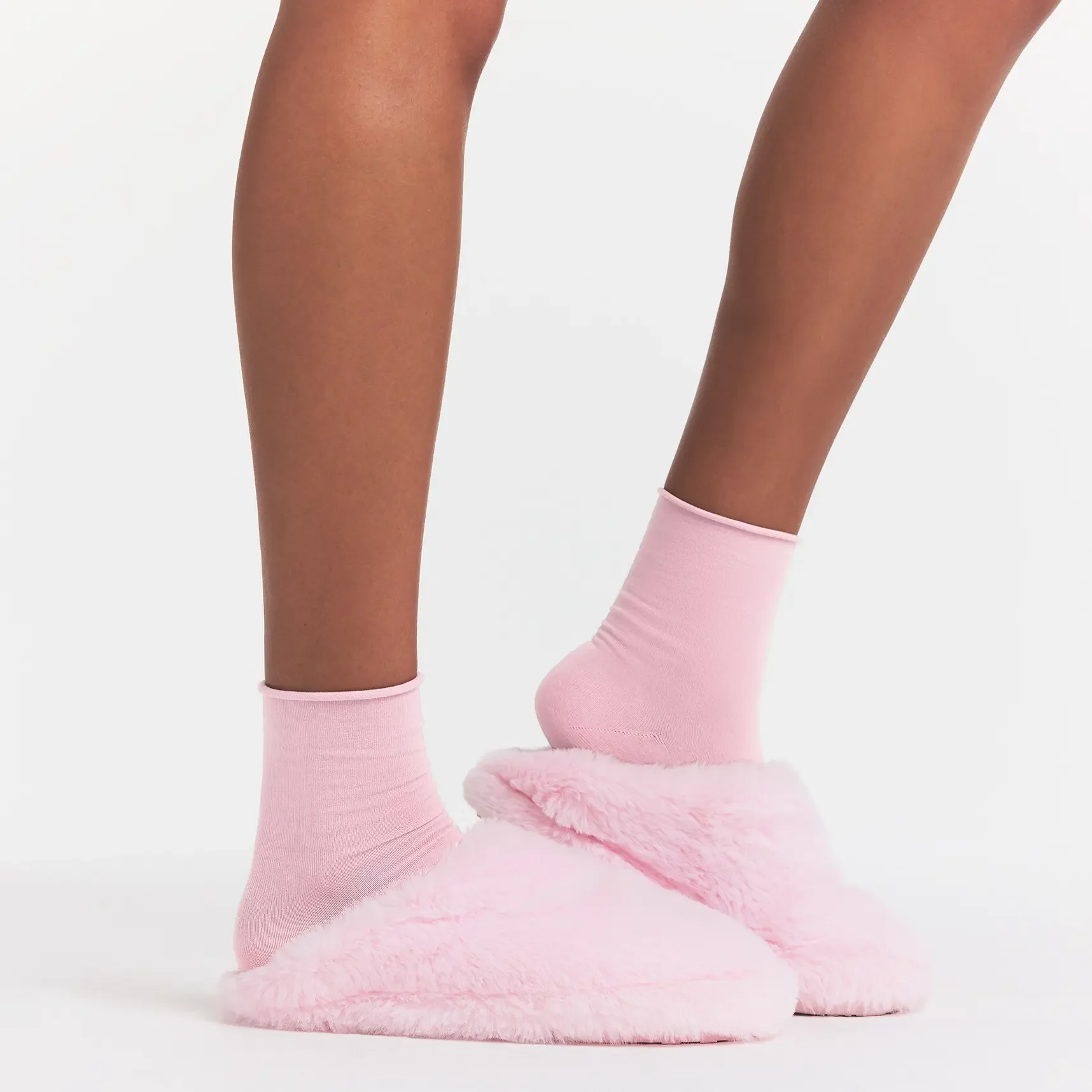 FAUX FUR SLIPPER | CHERRY BLOSSOM - Image 2