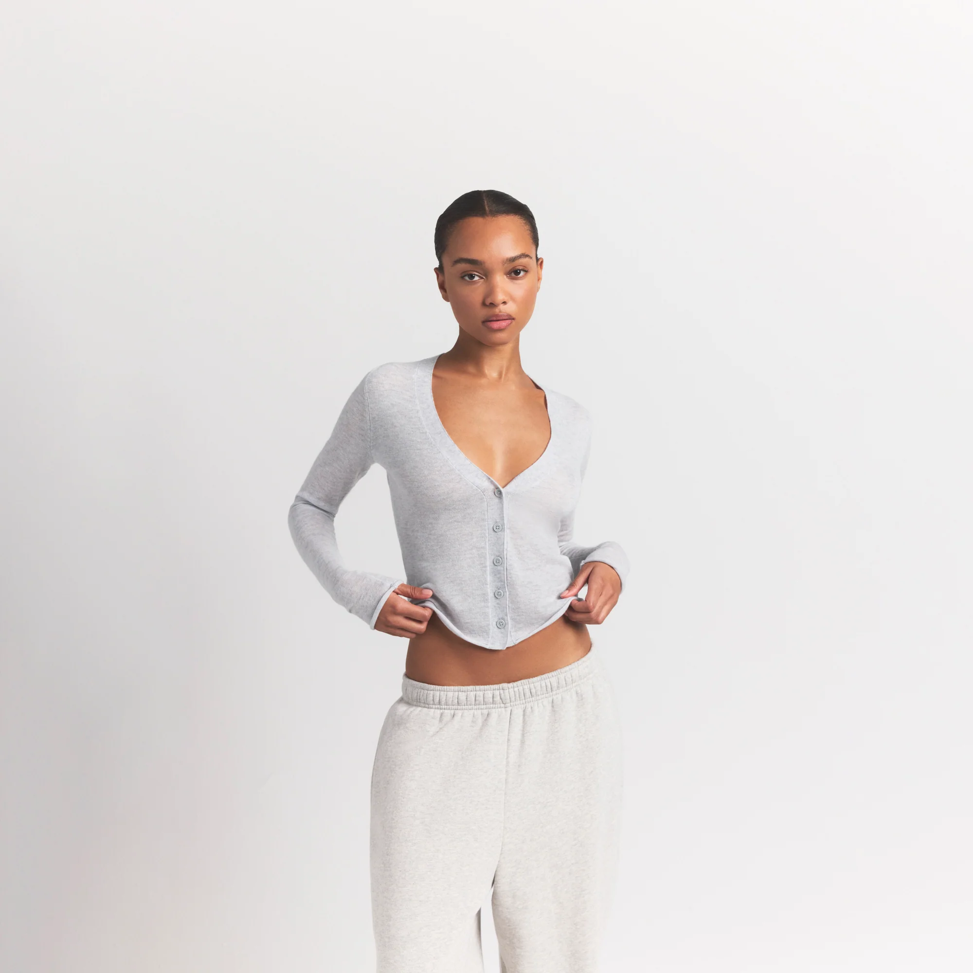 FEATHERWEIGHT CASHMERE CARDIGAN | LIGHT HEATHER GREY - Image 3