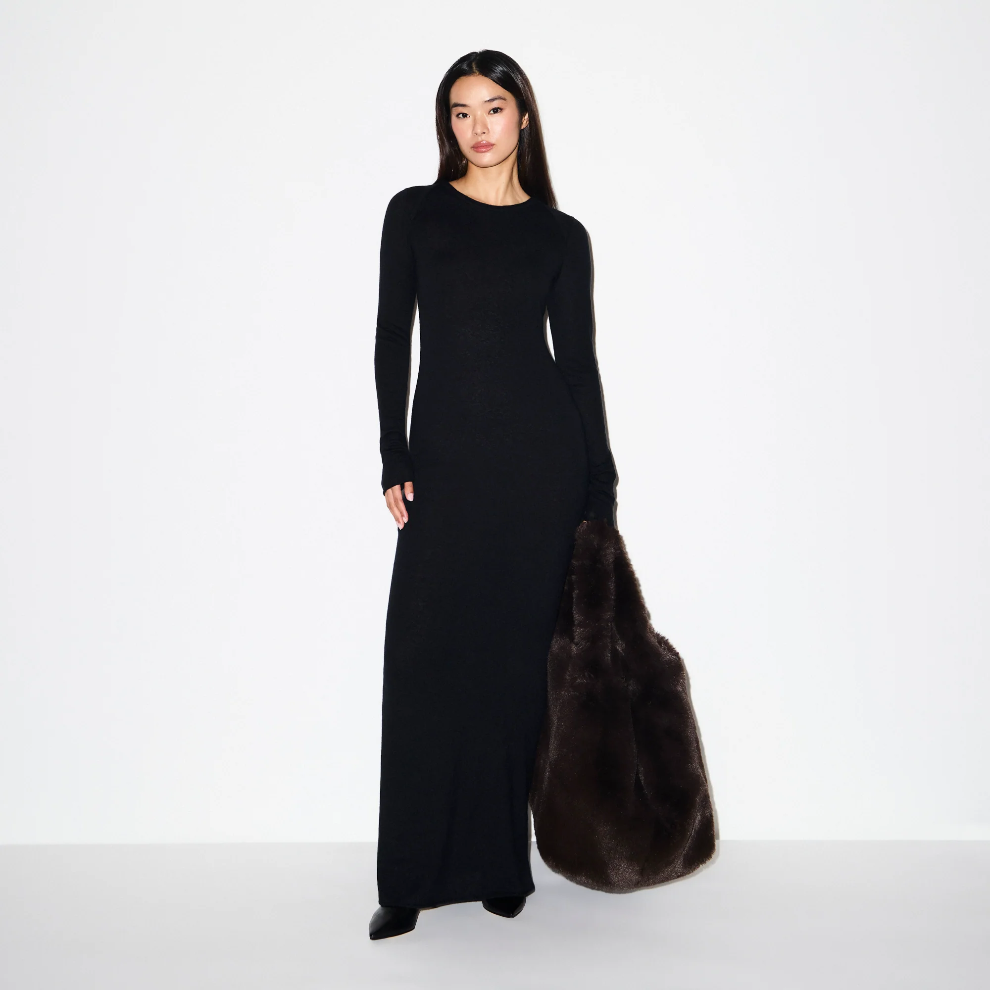 FEATHERWEIGHT CASHMERE LONG DRESS | ONYX - Image 2
