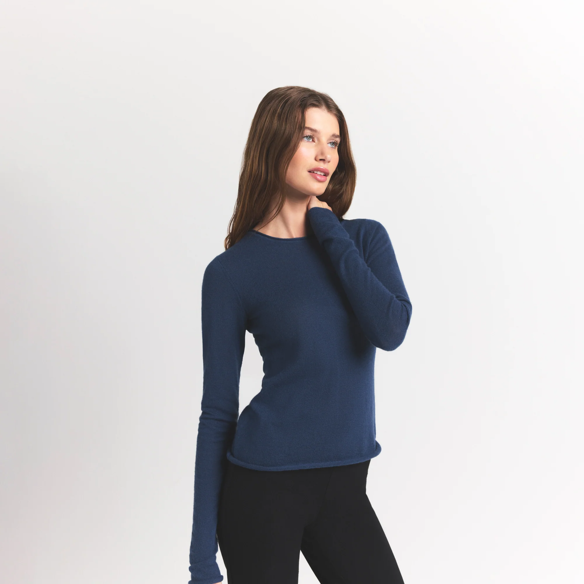 FEATHERWEIGHT CASHMERE LONG SLEEVE TOP | INDIGO - Image 4
