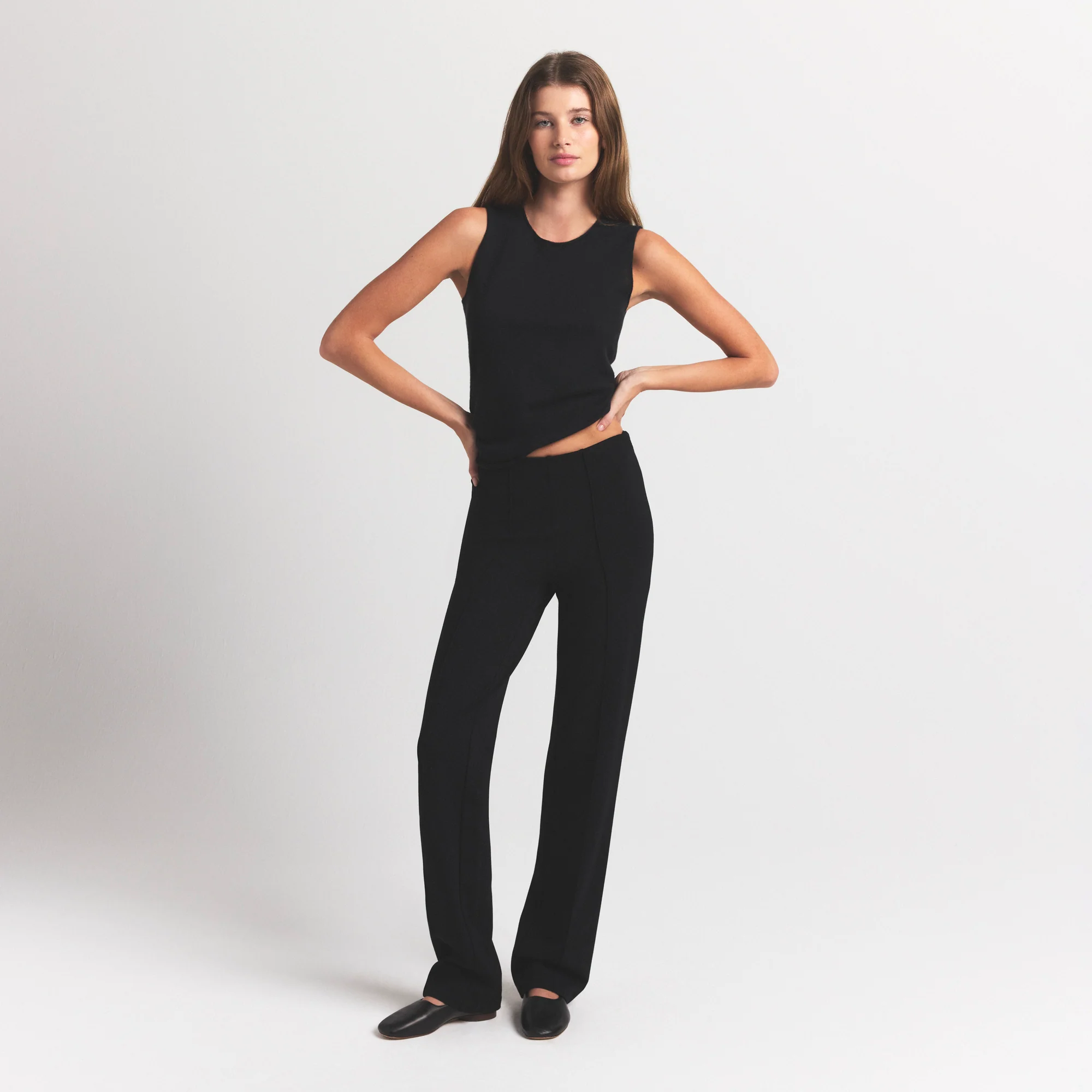 FEATHERWEIGHT CASHMERE SLEEVELESS TOP | ONYX - Image 2