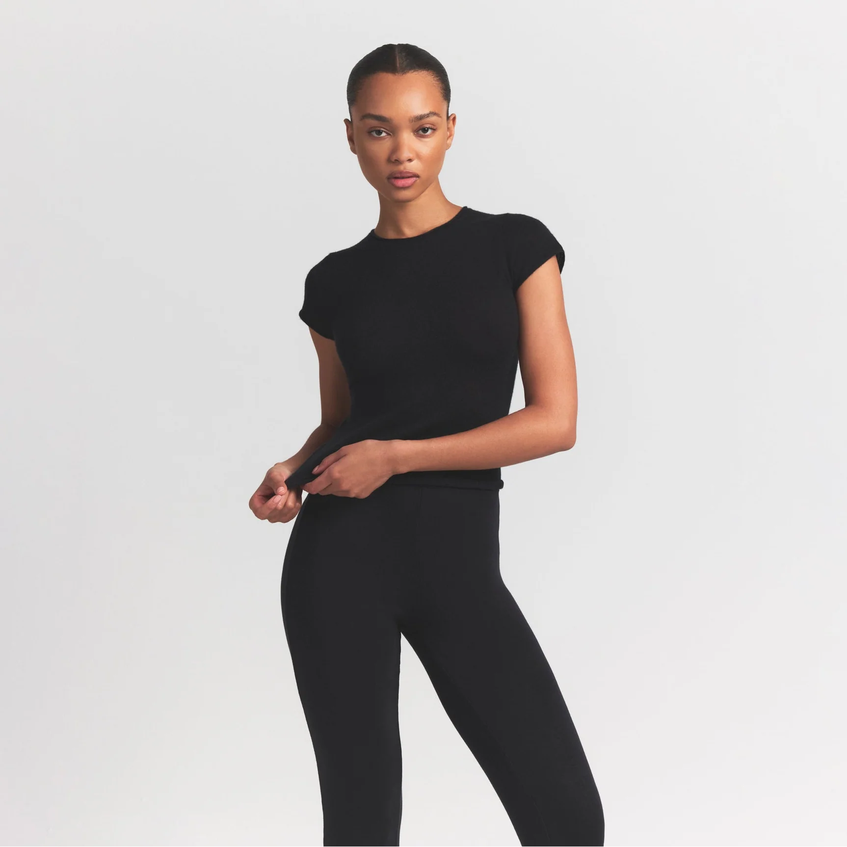 FEATHERWEIGHT CASHMERE TEE | ONYX - Image 3