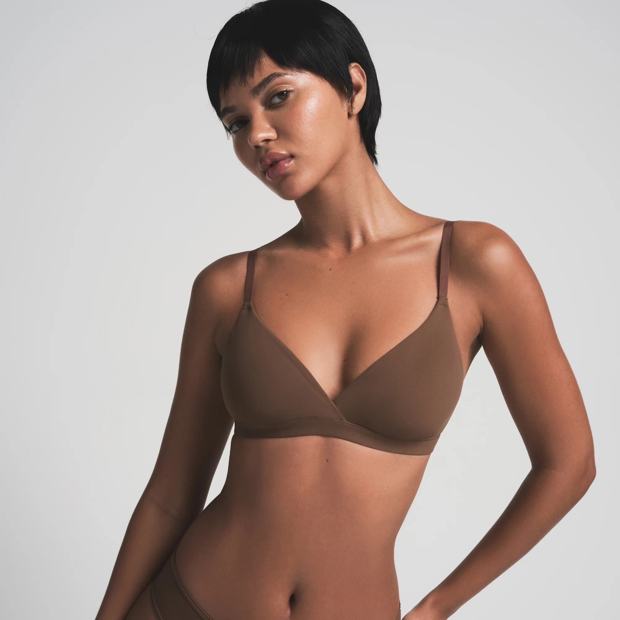 FITS EVERYBODY CROSSOVER BRALETTE | JASPER - Image 3
