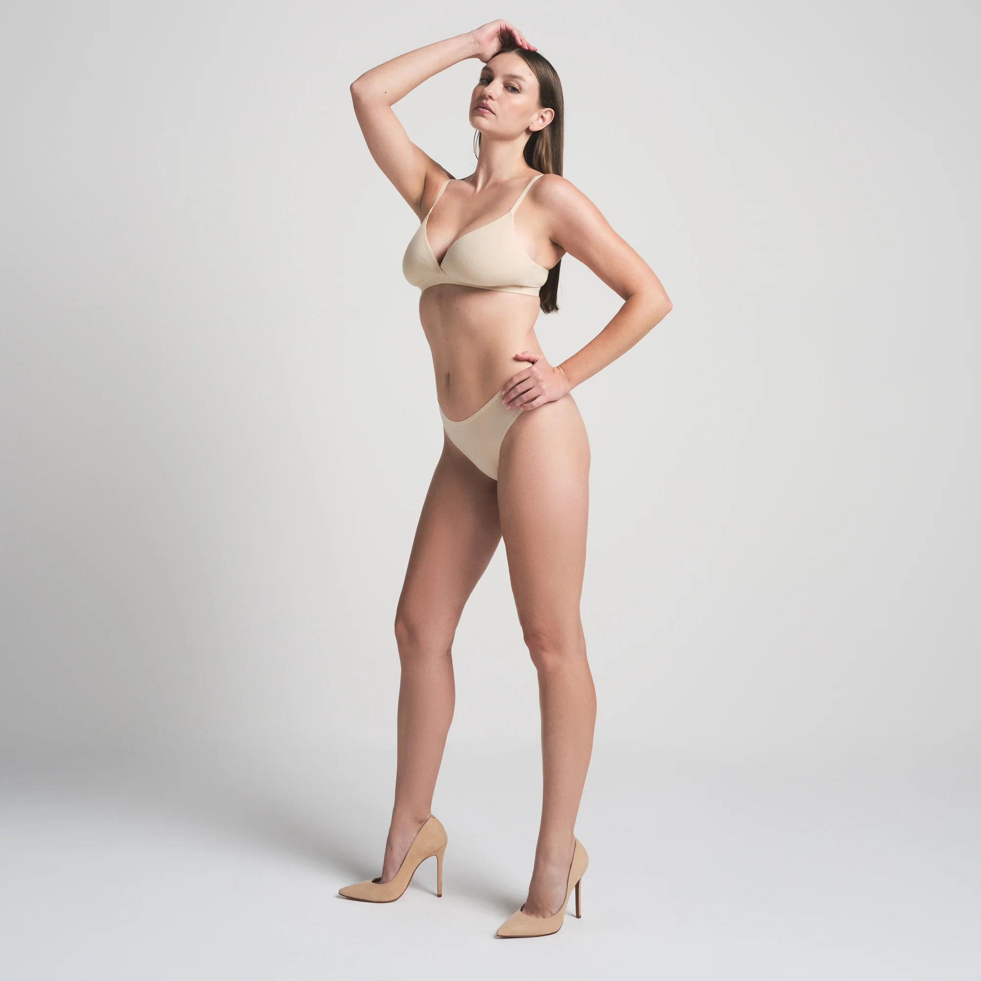 FITS EVERYBODY CROSSOVER BRALETTE | SAND - Image 3