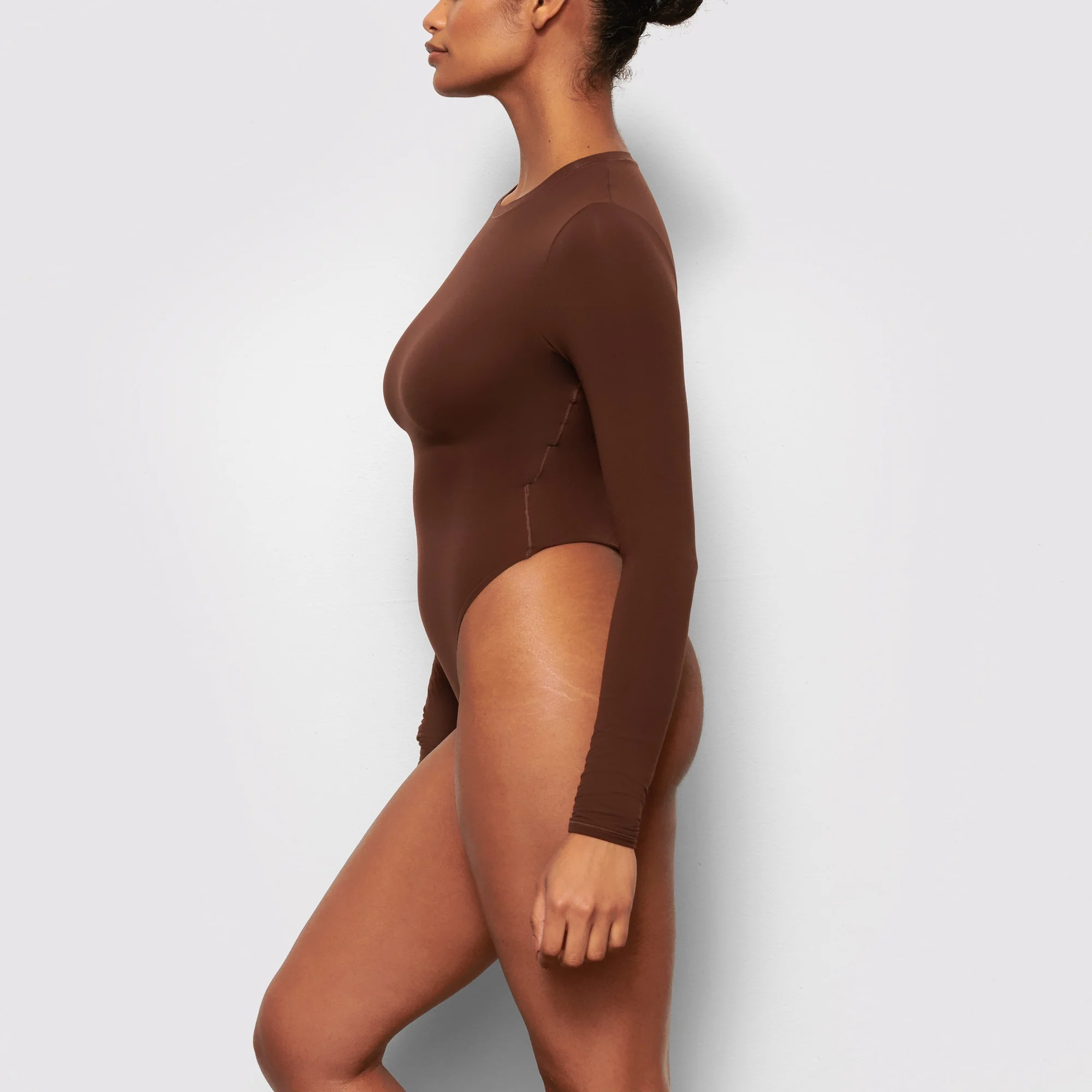 FITS EVERYBODY LONG SLEEVE CREW NECK BODYSUIT | COCOA - Image 3