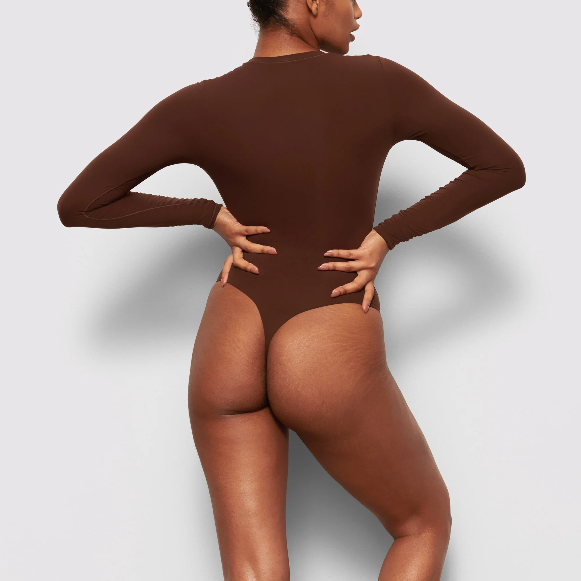 FITS EVERYBODY LONG SLEEVE CREW NECK BODYSUIT | COCOA - Image 4
