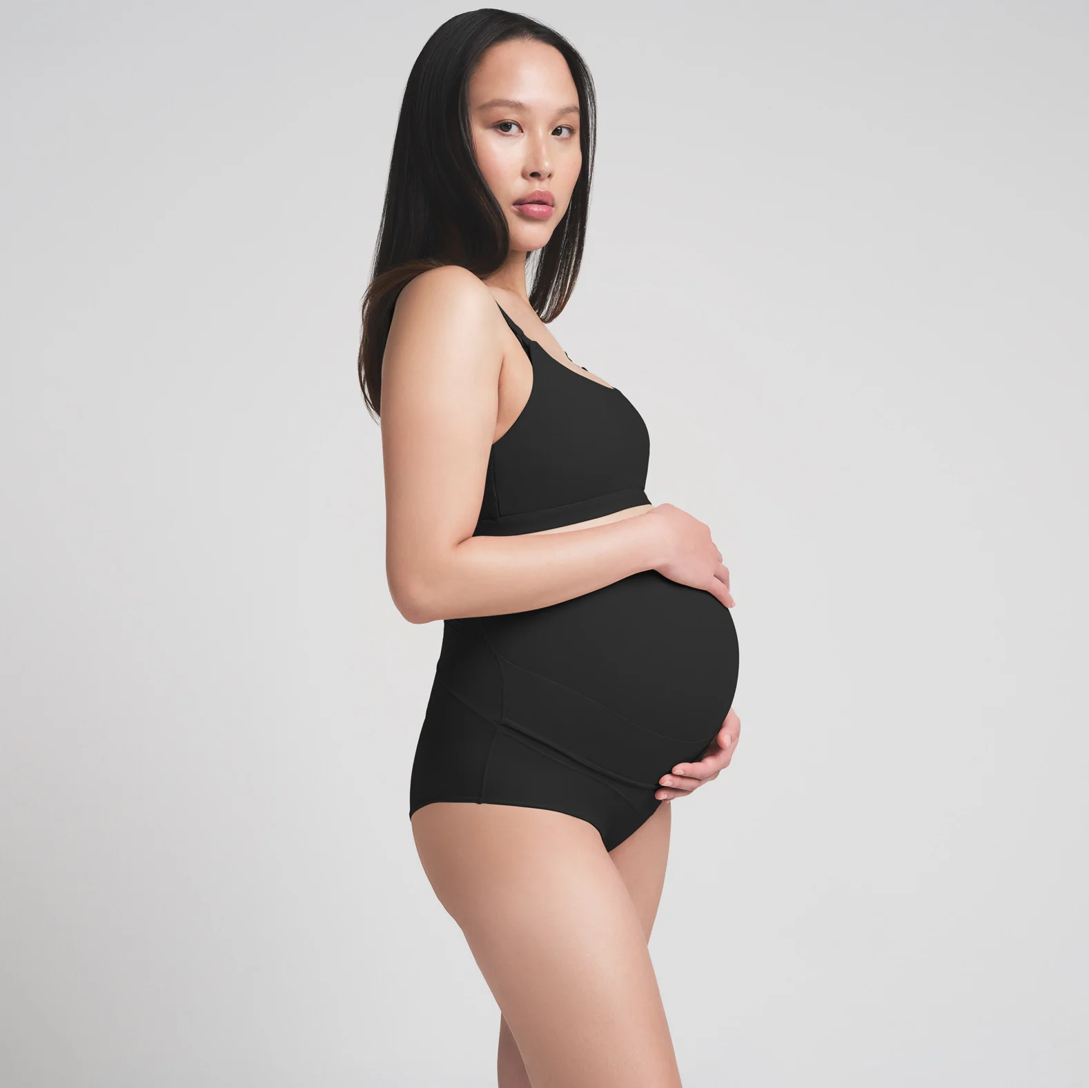 FITS EVERYBODY MATERNITY BANDED HIGH-WAISTED BRIEF | ONYX - Image 3