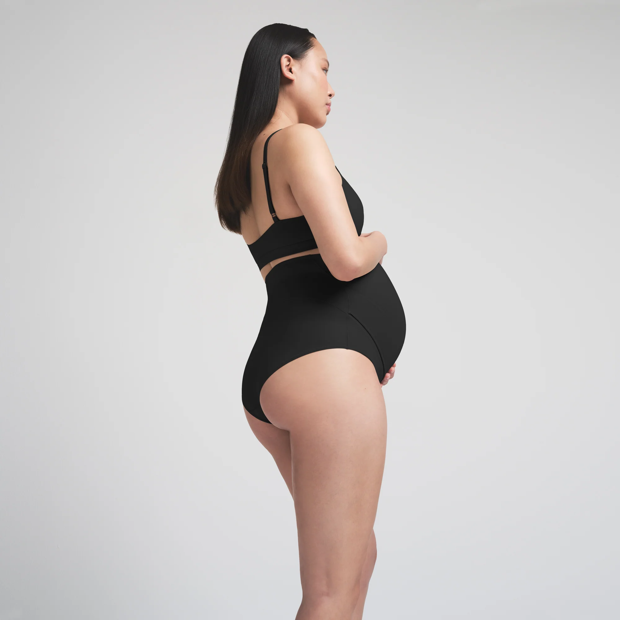 FITS EVERYBODY MATERNITY BANDED HIGH-WAISTED BRIEF | ONYX - Image 4