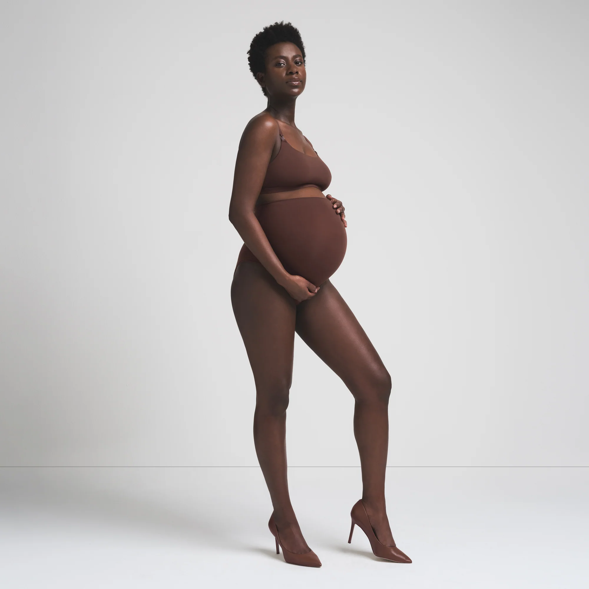 FITS EVERYBODY MATERNITY NURSING SCOOP BRALETTE | COCOA - Image 2