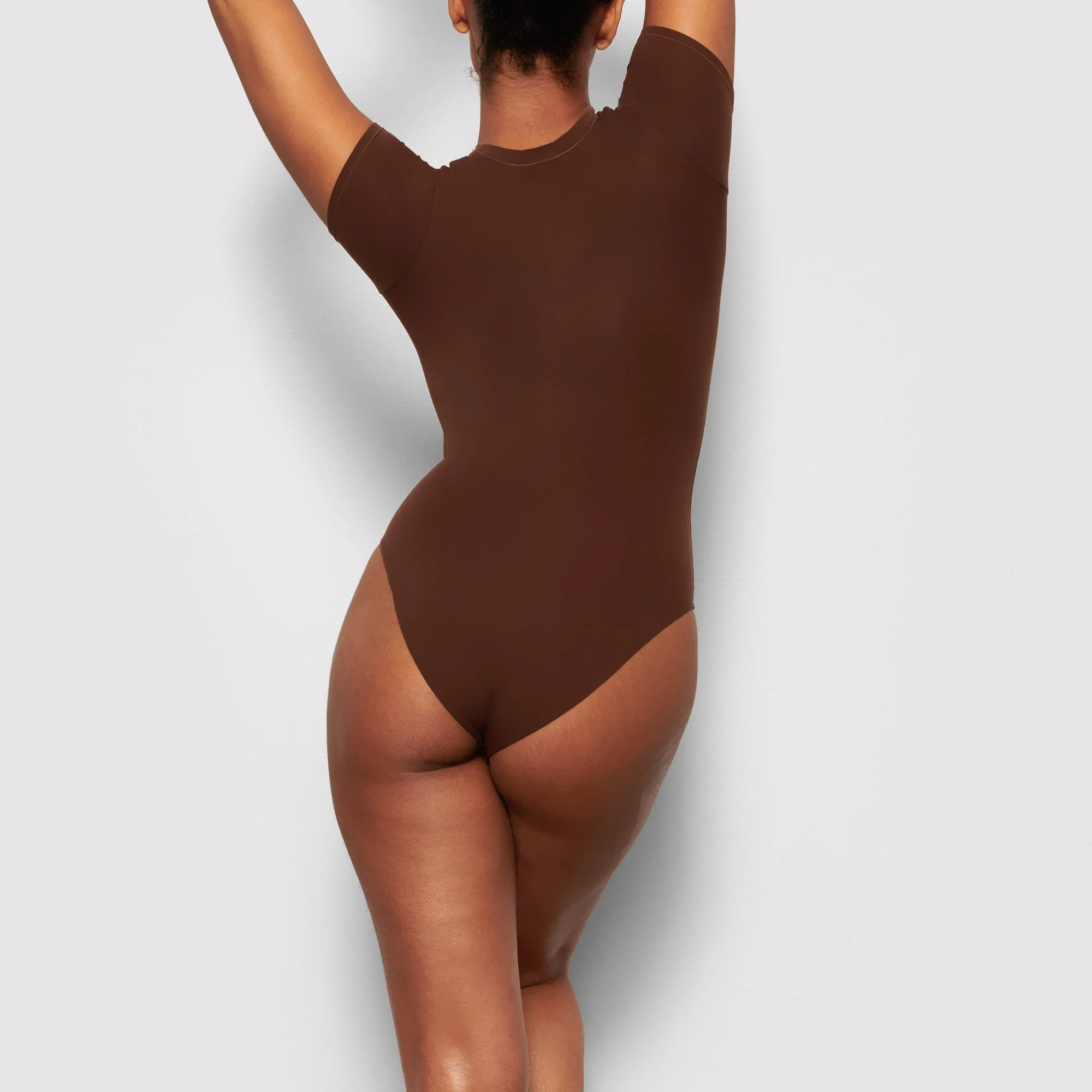 FITS EVERYBODY T-SHIRT BODYSUIT | COCOA - Image 4