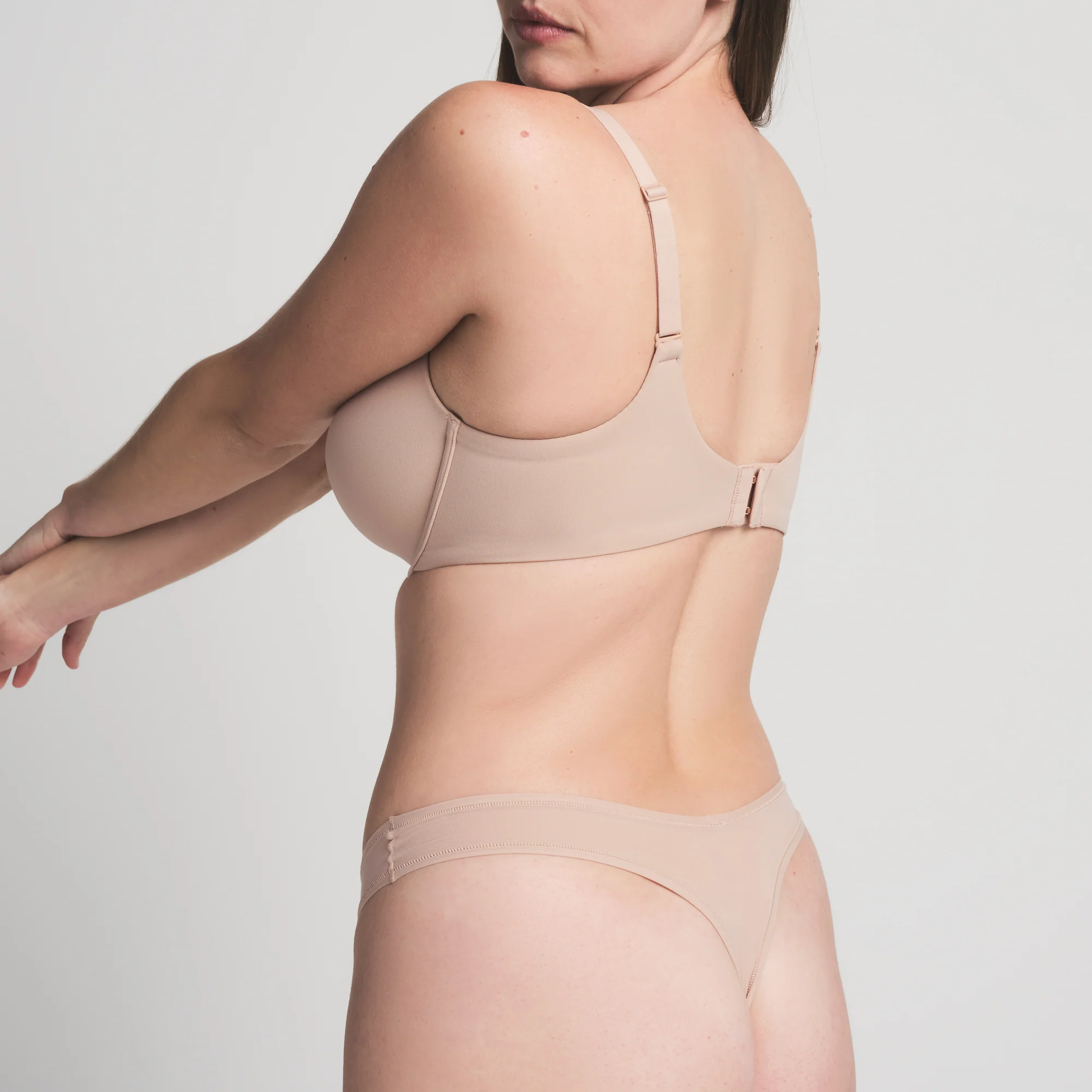 FITS EVERYBODY T-SHIRT BRA | MICA - Image 7