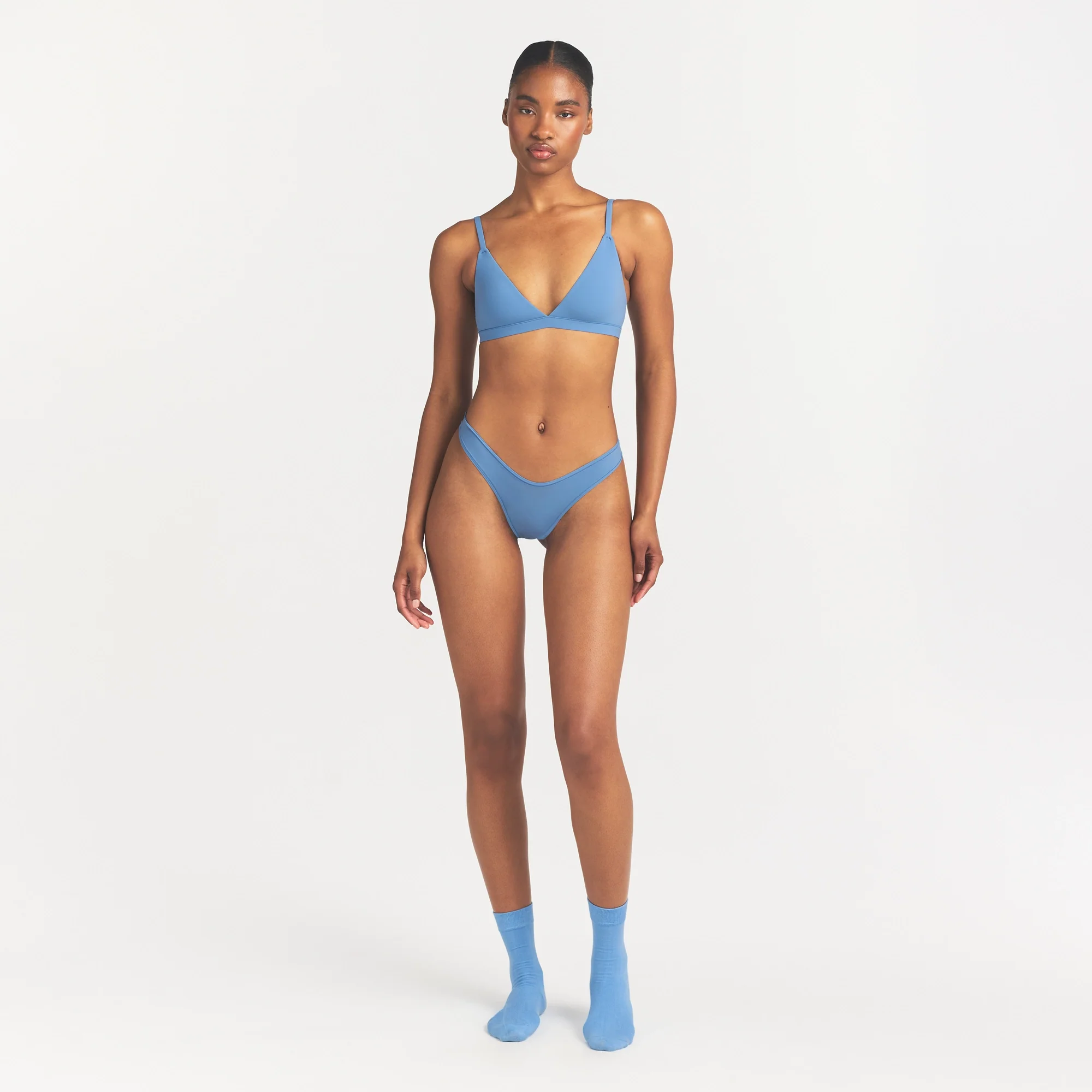FITS EVERYBODY TRIANGLE BRALETTE | ARCTIC - Image 2
