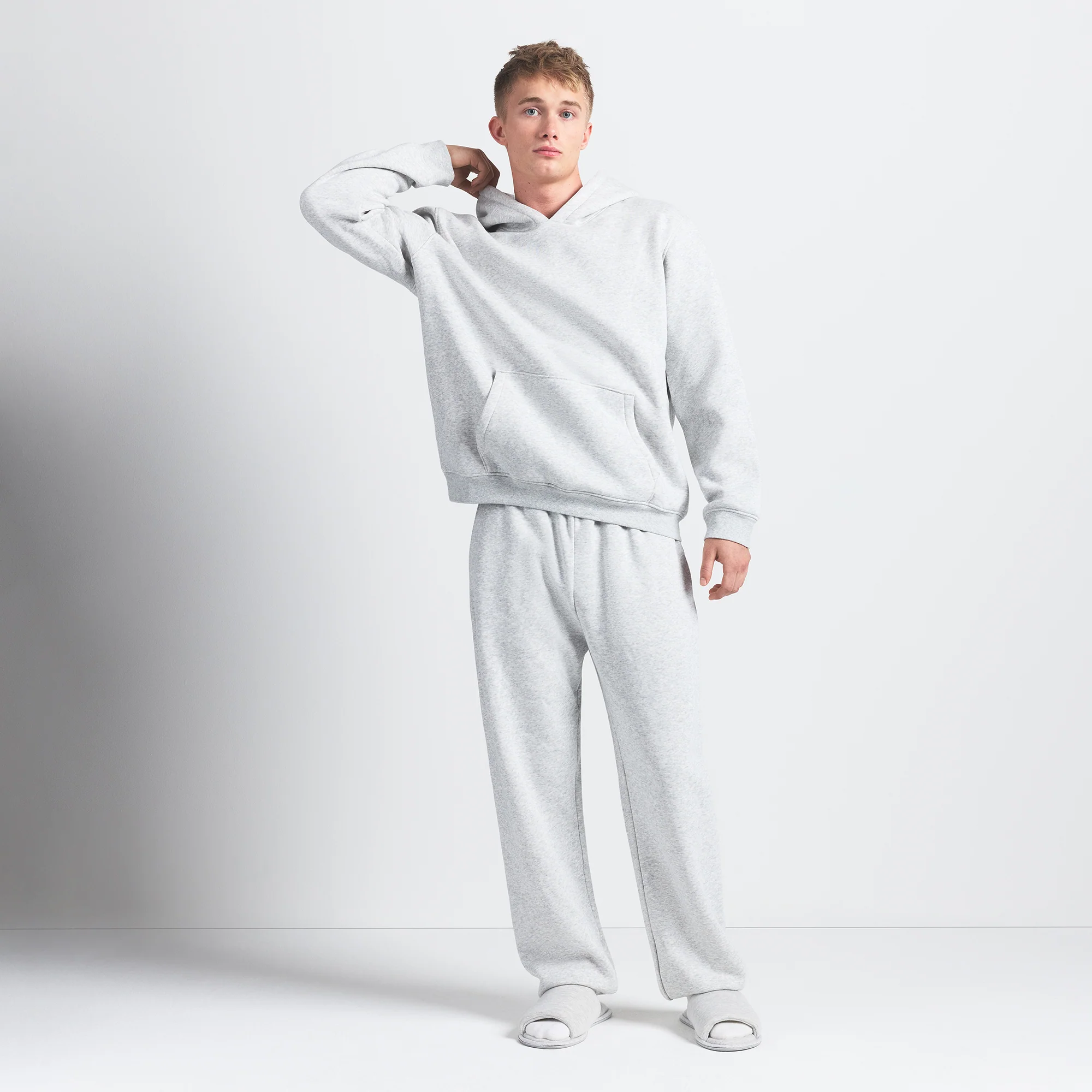 FLEECE LOUNGE MENS RELAXED HOODIE | LIGHT HEATHER GREY - Image 2