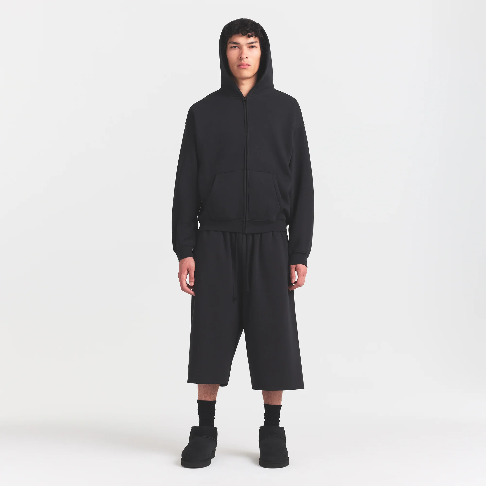FLEECE LOUNGE MENS RELAXED LONG SHORT | WASHED ONYX - Image 2