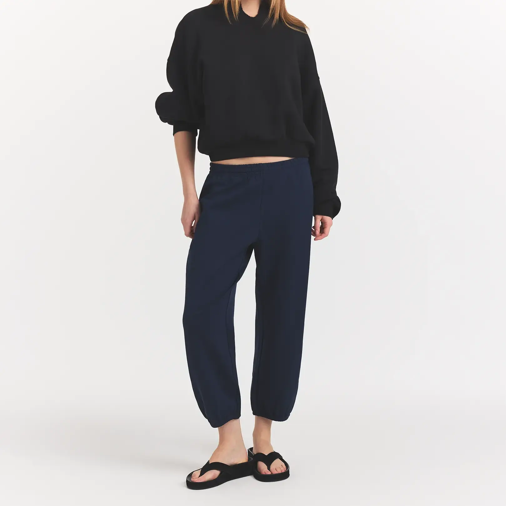 HEAVYWEIGHT CREPE CROPPED JOGGER | NAVY - Image 3