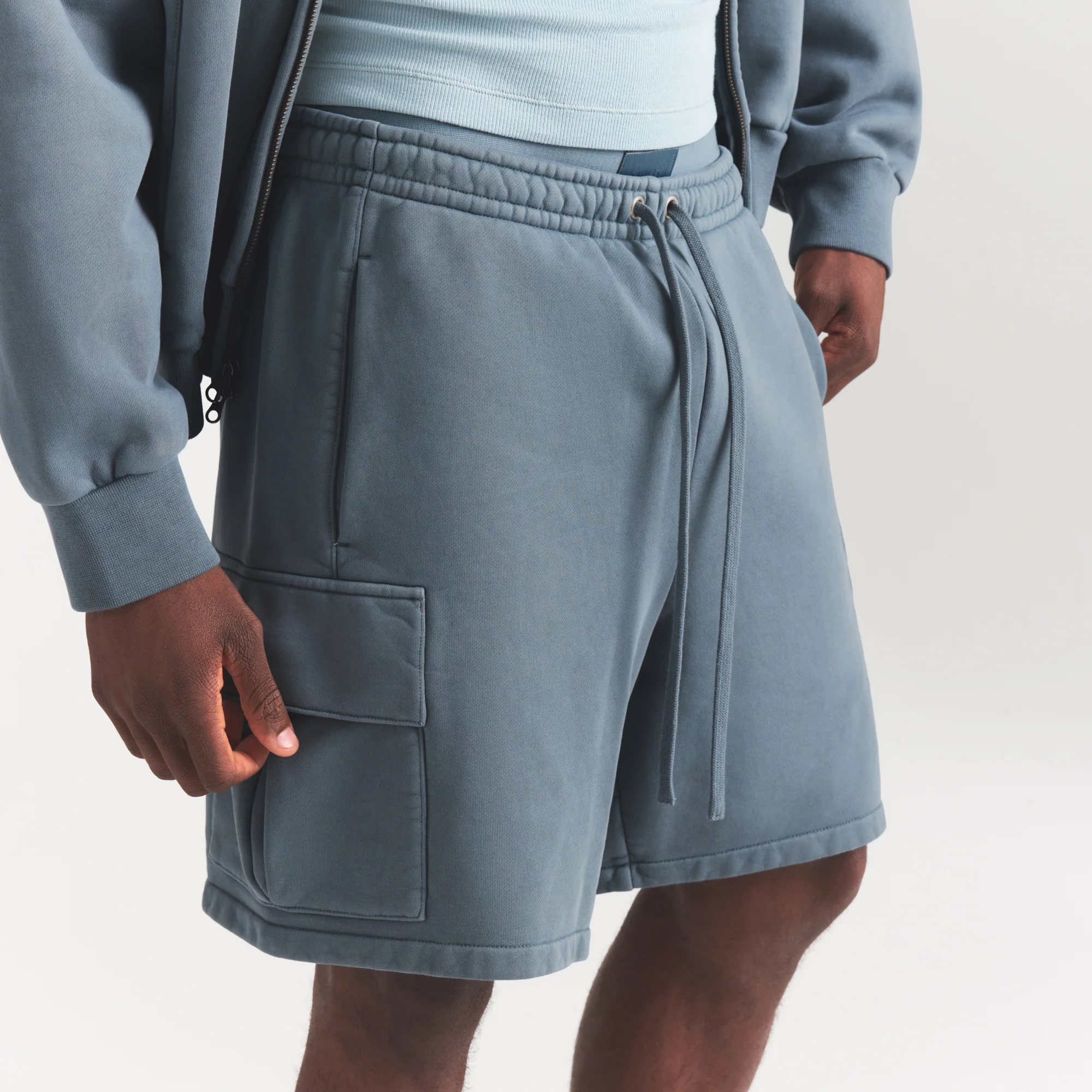HEAVYWEIGHT FLEECE MENS CARGO SHORT | KYANITE - Image 4