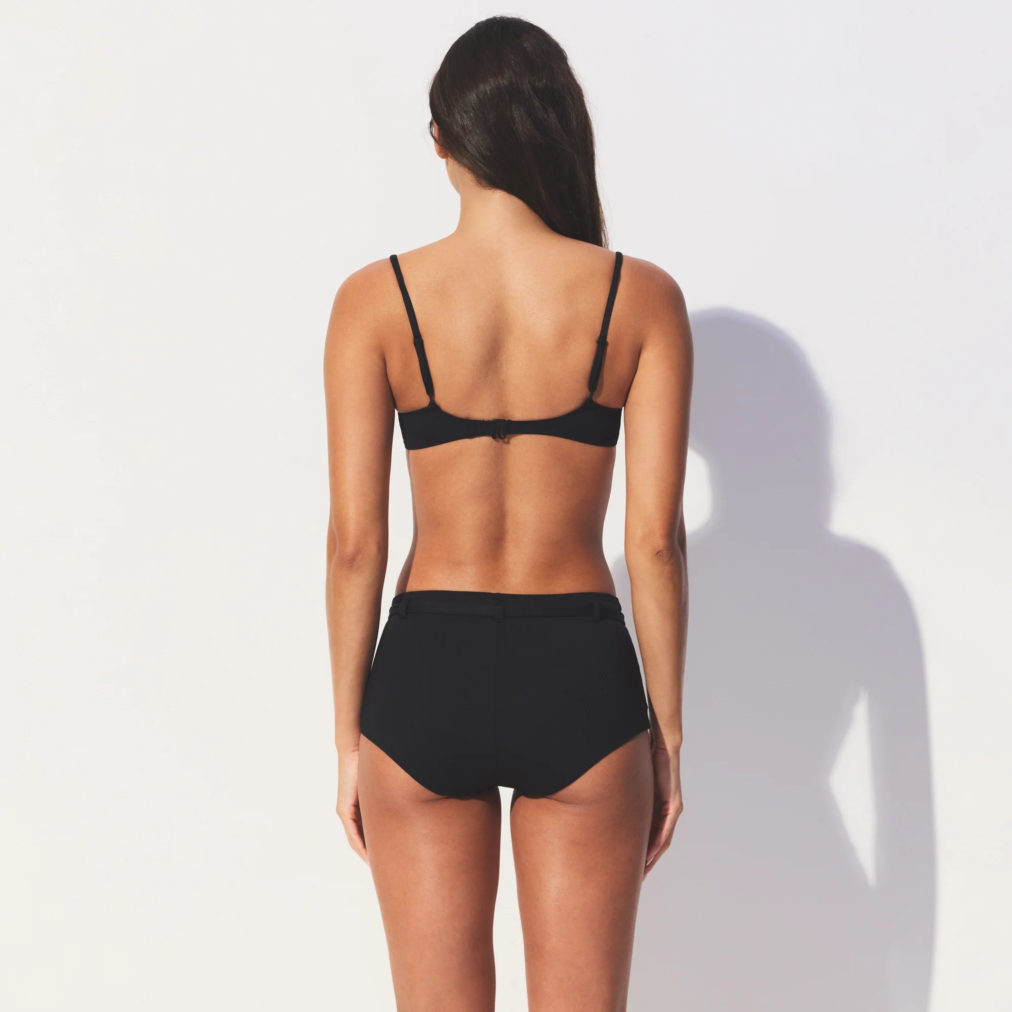 ICONIC SWIM UNDERWIRE BIKINI TOP | OBSIDIAN - Image 4