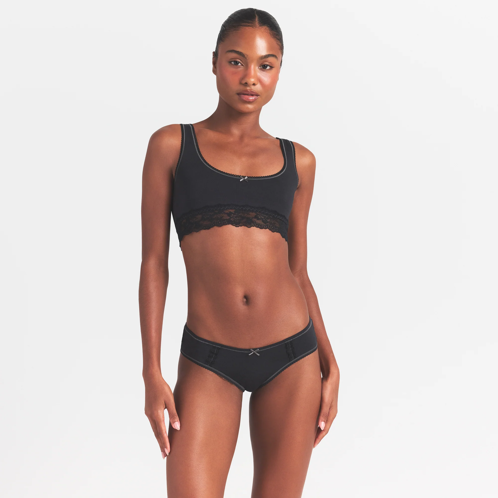 LIGHTWEIGHT COTTON LACE HIPSTER | SOOT TONAL - Image 5