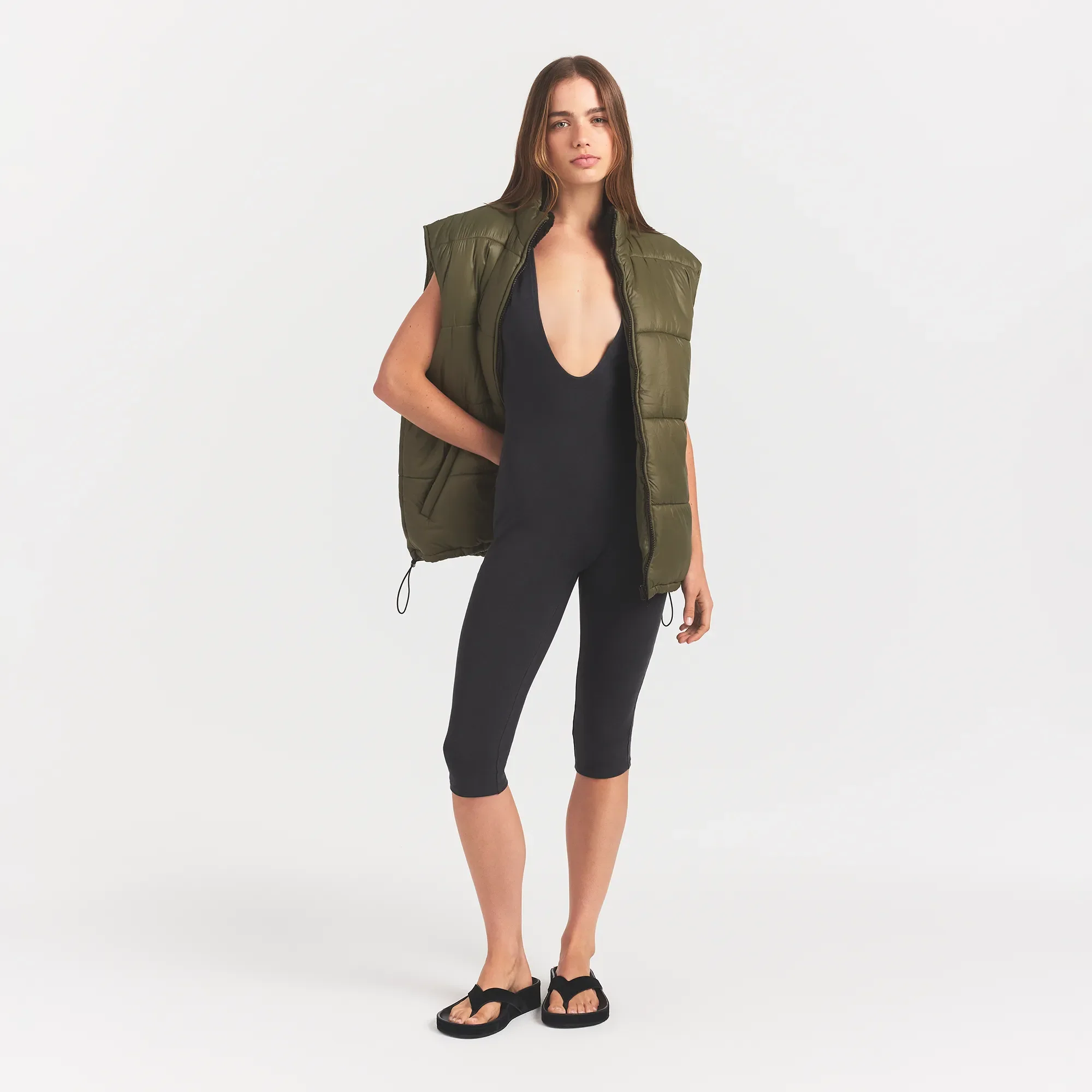 LIGHTWEIGHT PUFFER OVERSIZED VEST | OLIVE - Image 2