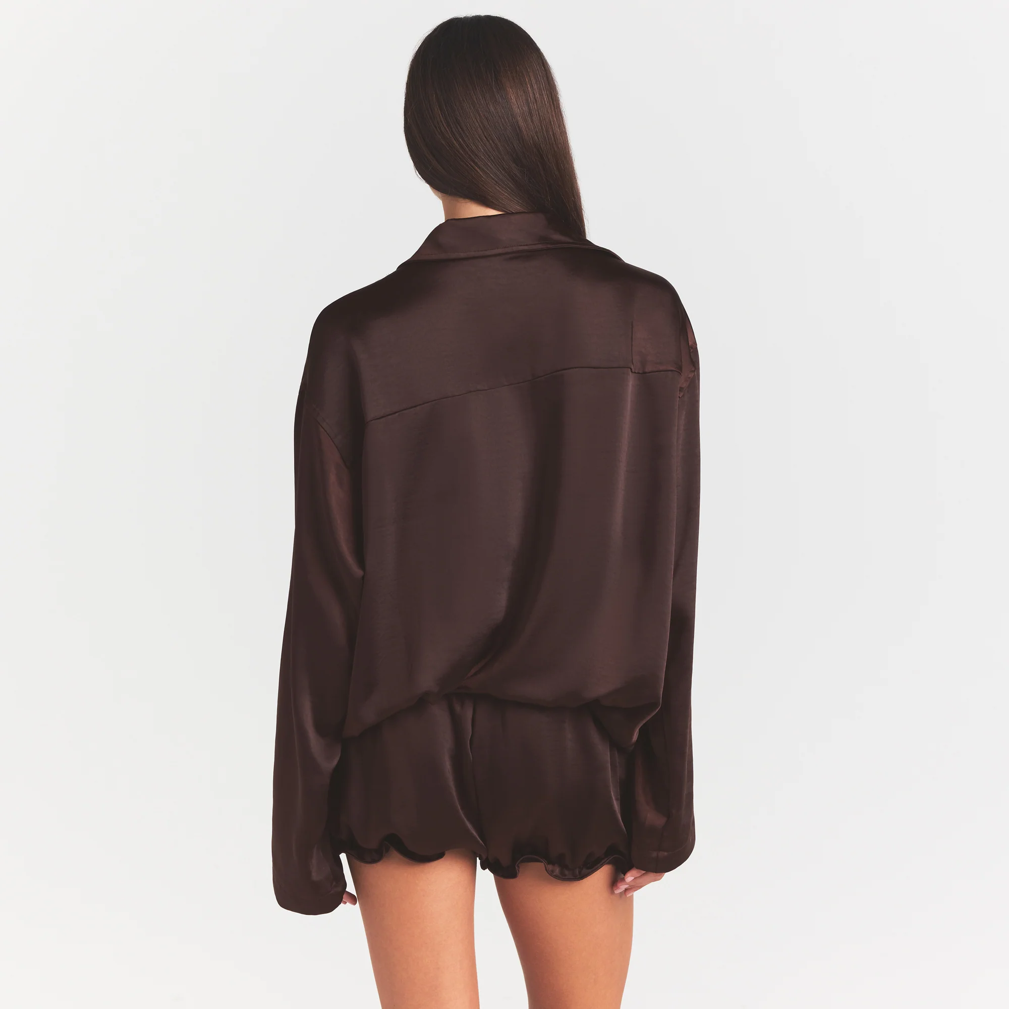 LIGHTWEIGHT SATIN OVERSIZED SHIRT | ESPRESSO - Image 4