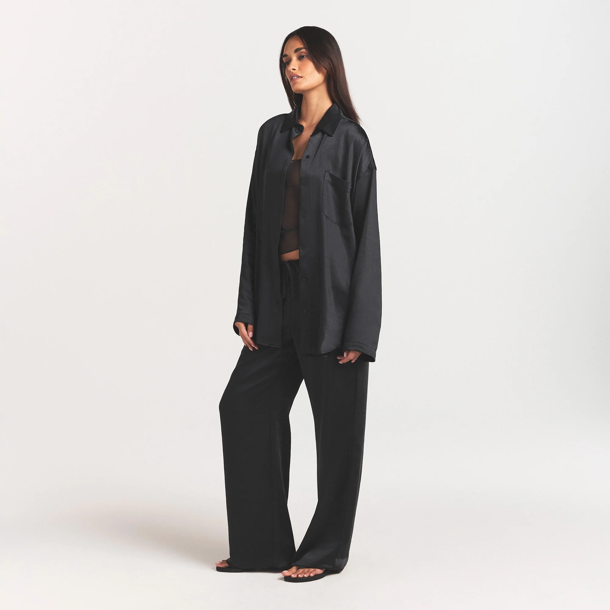 LIGHTWEIGHT SATIN OVERSIZED SHIRT | OBSIDIAN - Image 4