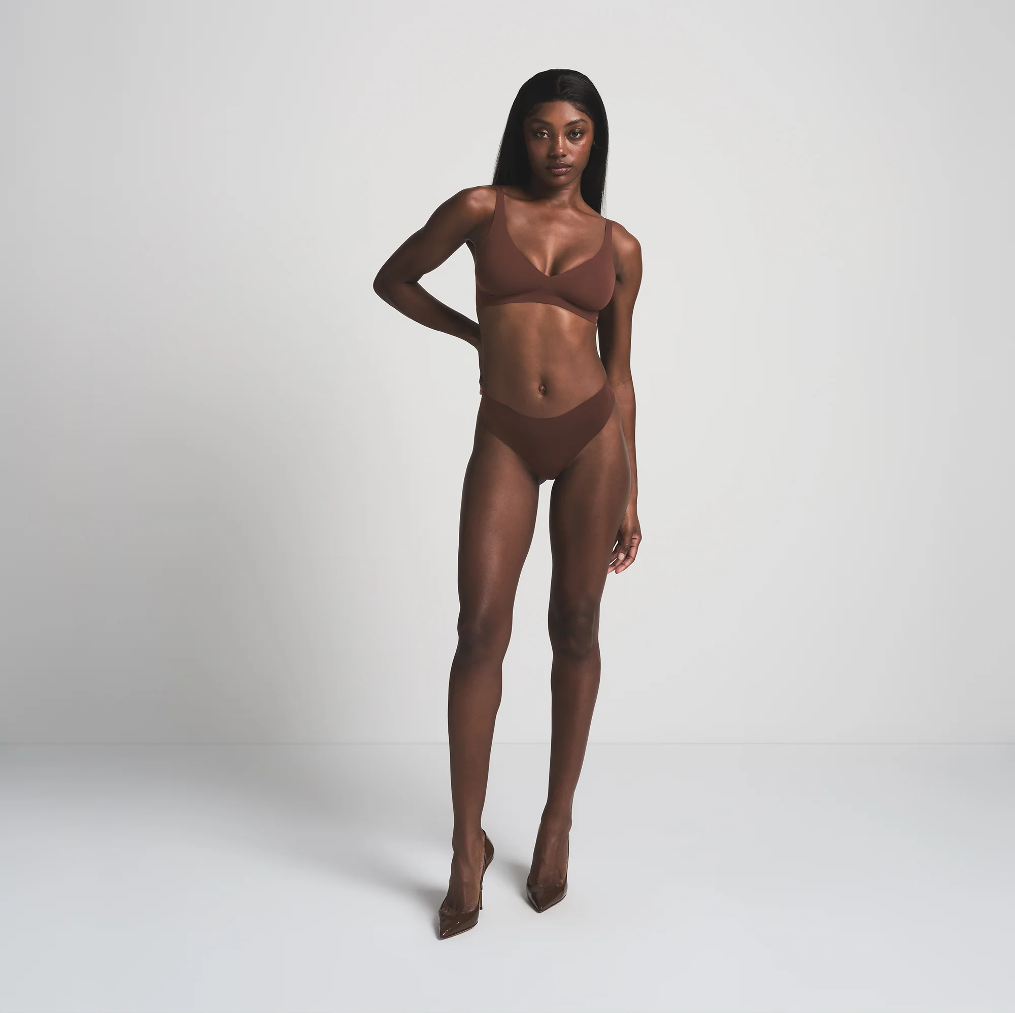 NAKED PLUNGE BRALETTE | COCOA - Image 2