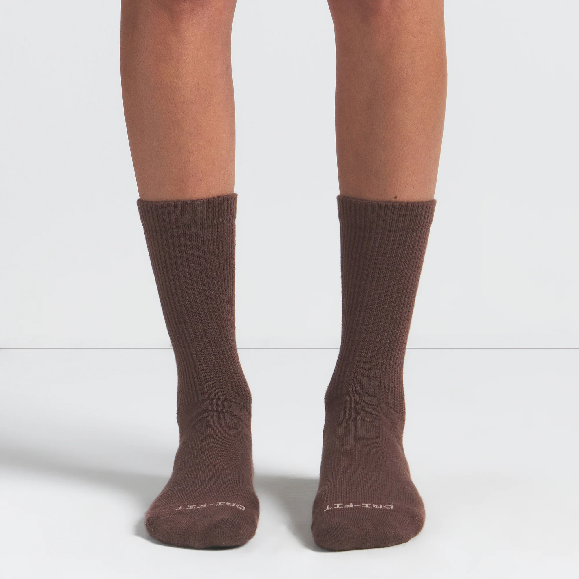 NikeSKIMS ACCESSORIES DRI-FIT™ CREW SOCK 3-PACK | DARK SEPIA MULTI - Image 5