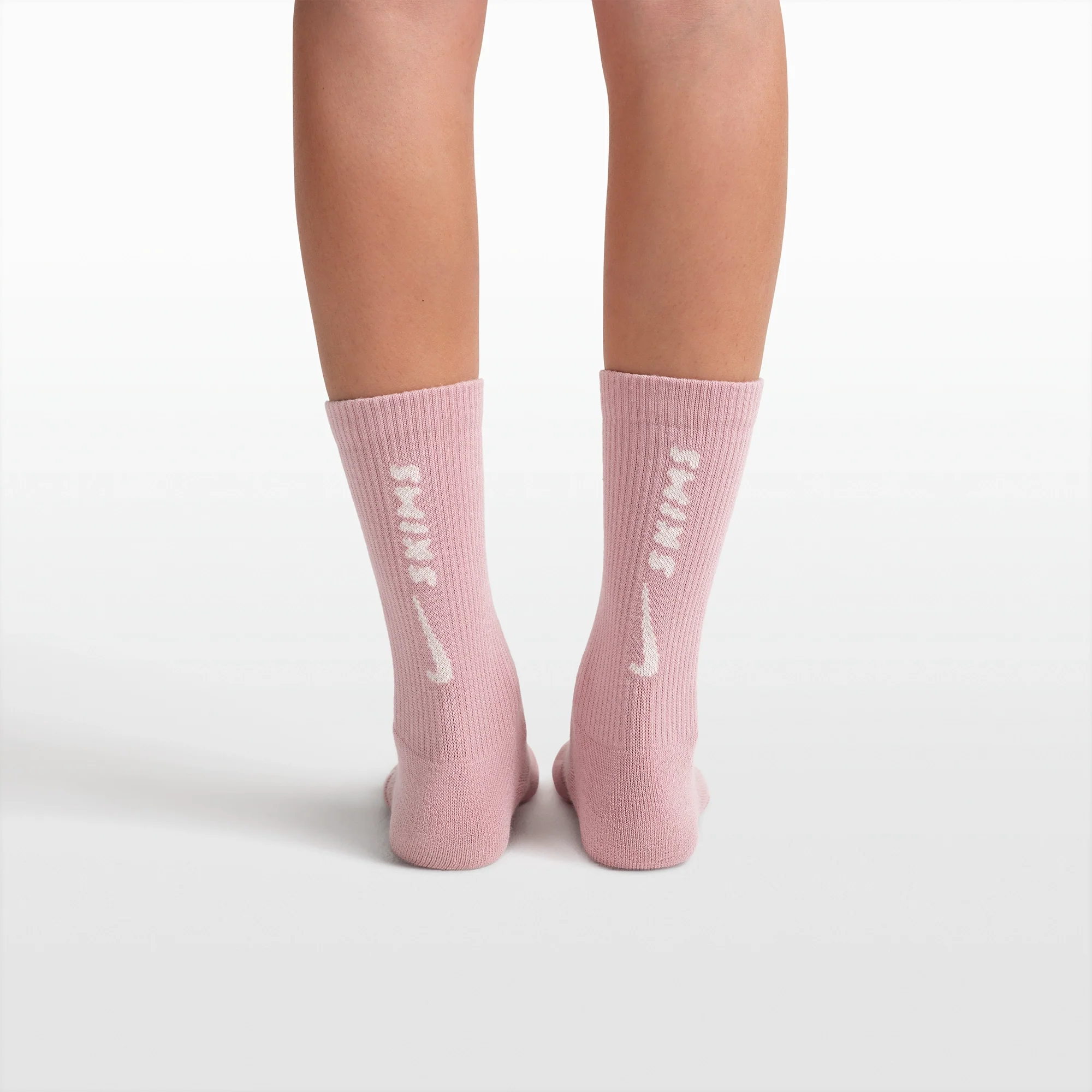 NikeSKIMS ACCESSORIES DRI-FIT™ CREW SOCK 3-PACK | HIMALAYAN MULTI - Image 2