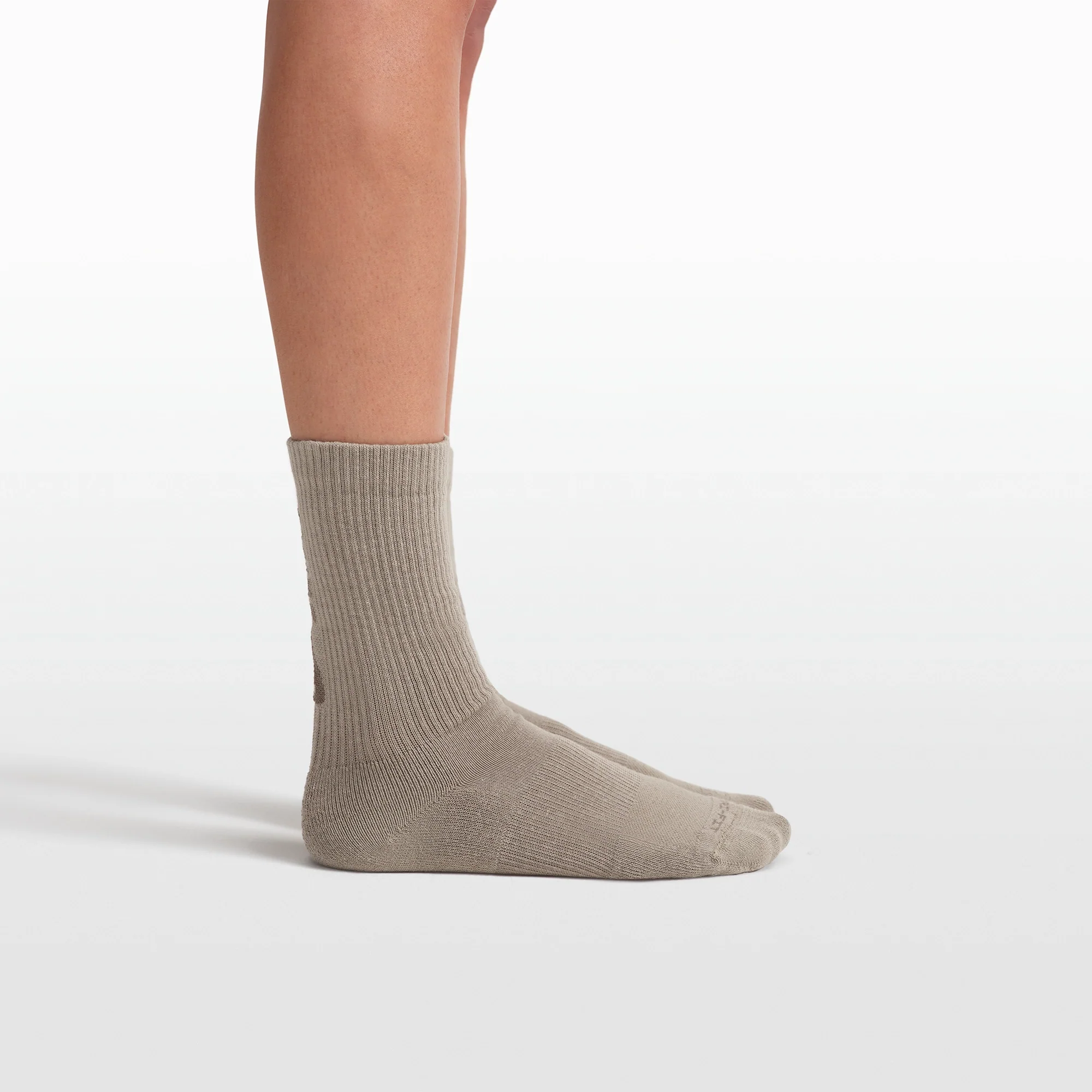 NikeSKIMS ACCESSORIES DRI-FIT™ CREW SOCK 3-PACK | HIMALAYAN MULTI - Image 6
