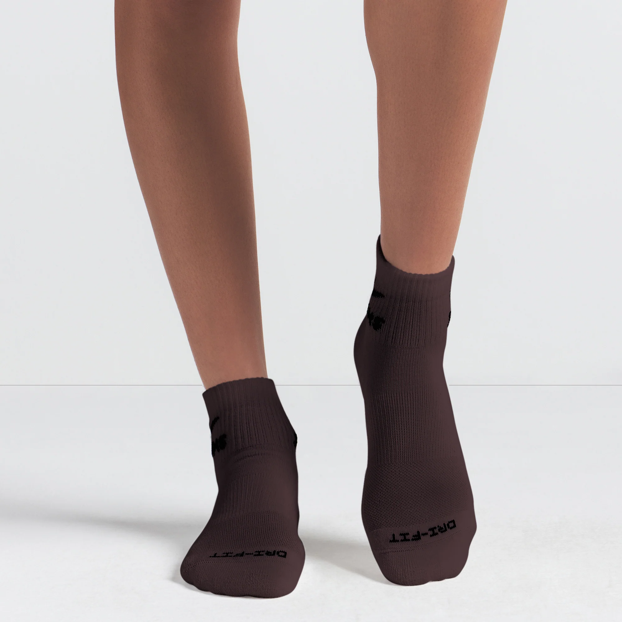 NikeSKIMS ACCESSORIES DRI-FIT™ QUARTER CREW SOCK 3-PACK | DARK SEPIA MULTI - Image 3