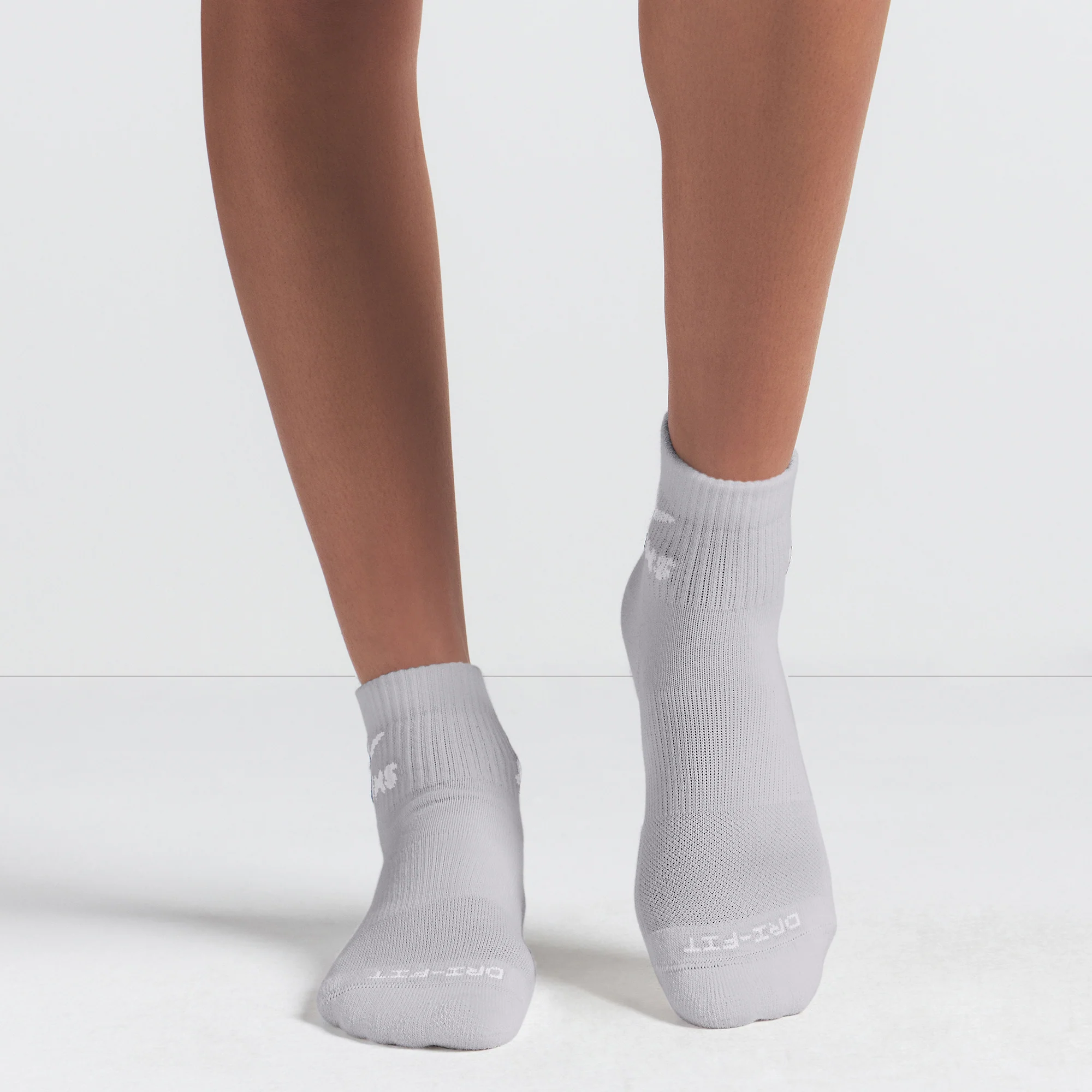 NikeSKIMS ACCESSORIES DRI-FIT™ QUARTER CREW SOCK 3-PACK | HEATHER GREY MULTI - Image 3