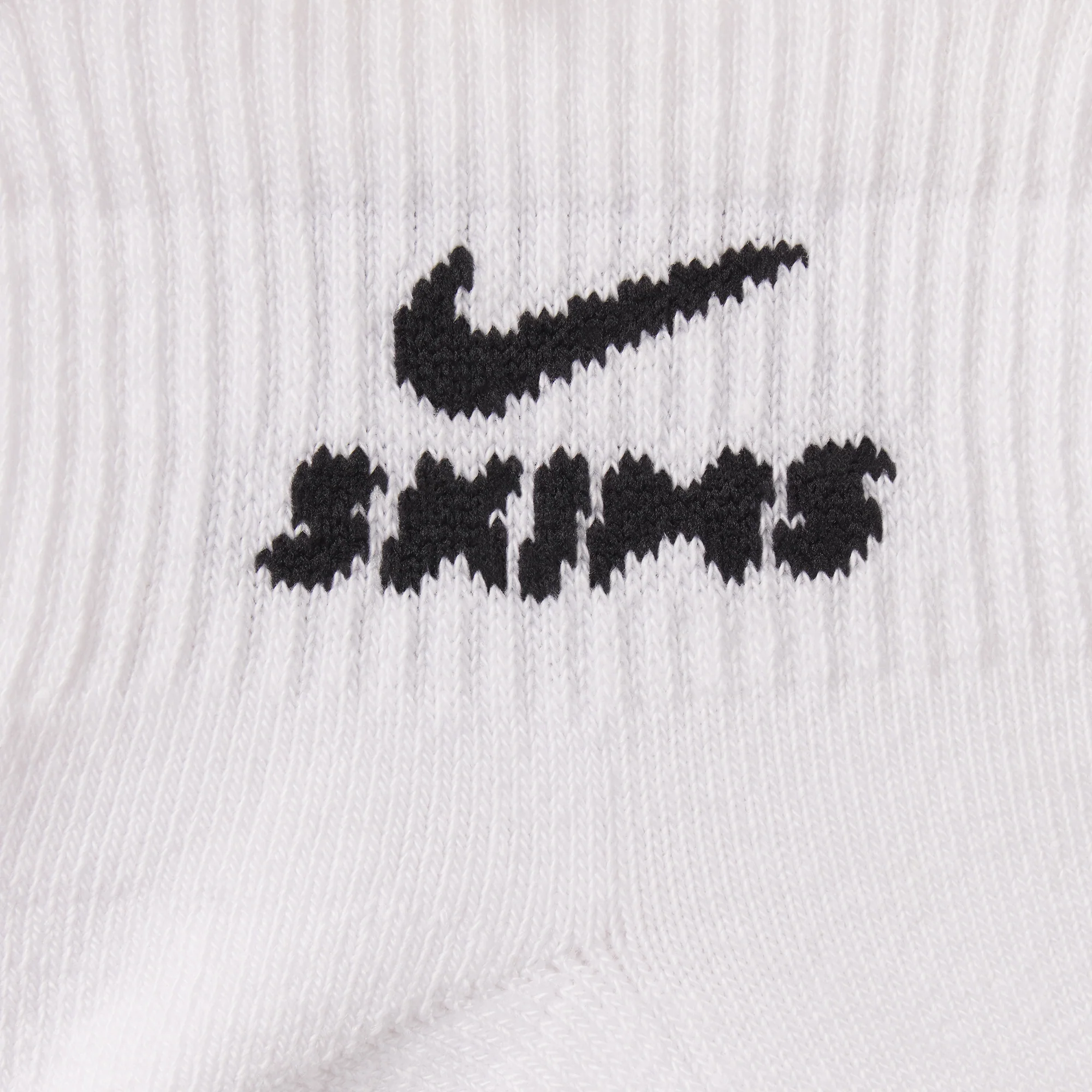 NikeSKIMS ACCESSORIES DRI-FIT™ QUARTER CREW SOCK 3-PACK | SNOW - Image 5