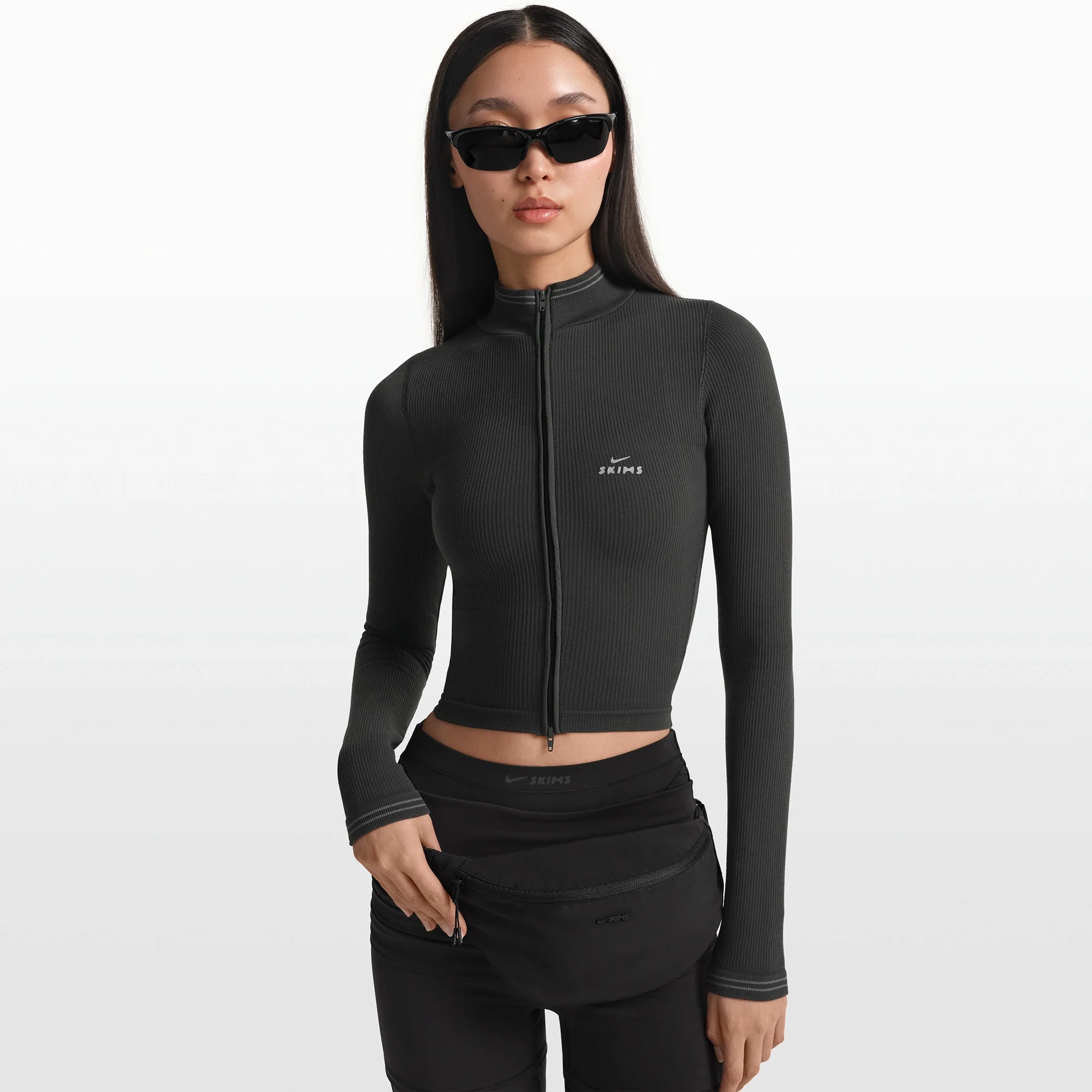 NikeSKIMS ACCESSORIES FANNY PACK | OBSIDIAN - Image 4