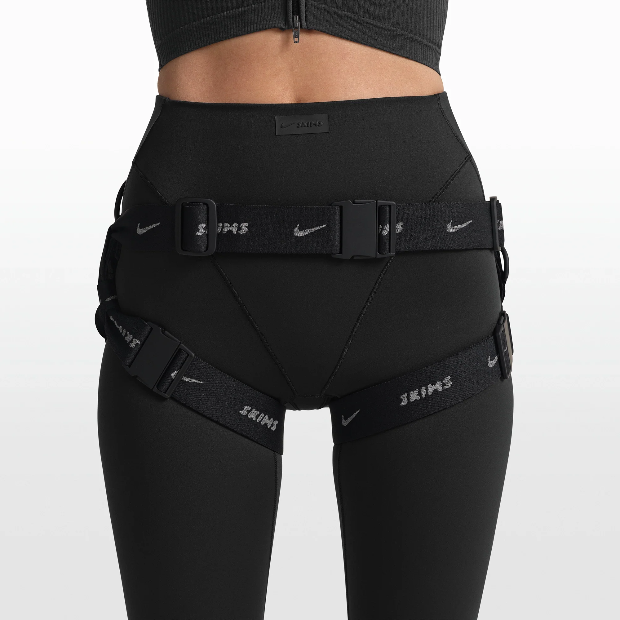 NikeSKIMS ACCESSORIES HARNESS WAISTPACK | OBSIDIAN - Image 3