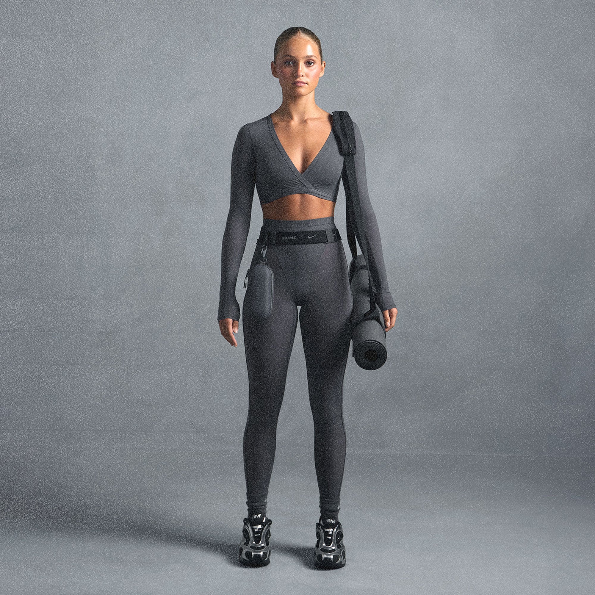 NikeSKIMS ACCESSORIES YOGA MAT | ARMOR - Image 3