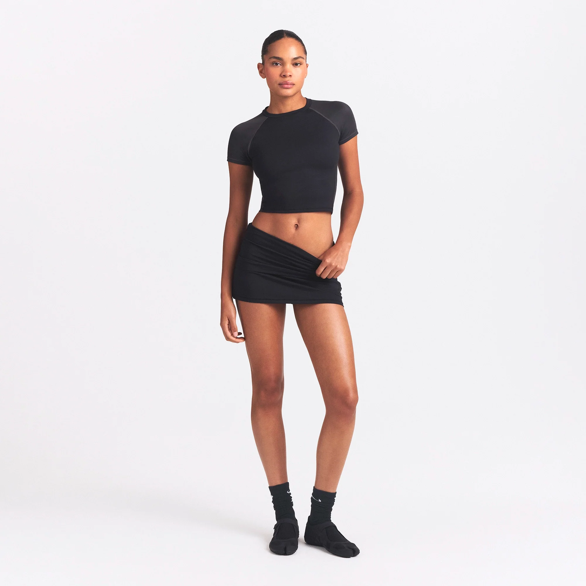 NikeSKIMS AIRY FOLDOVER SKORT | OBSIDIAN - Image 2