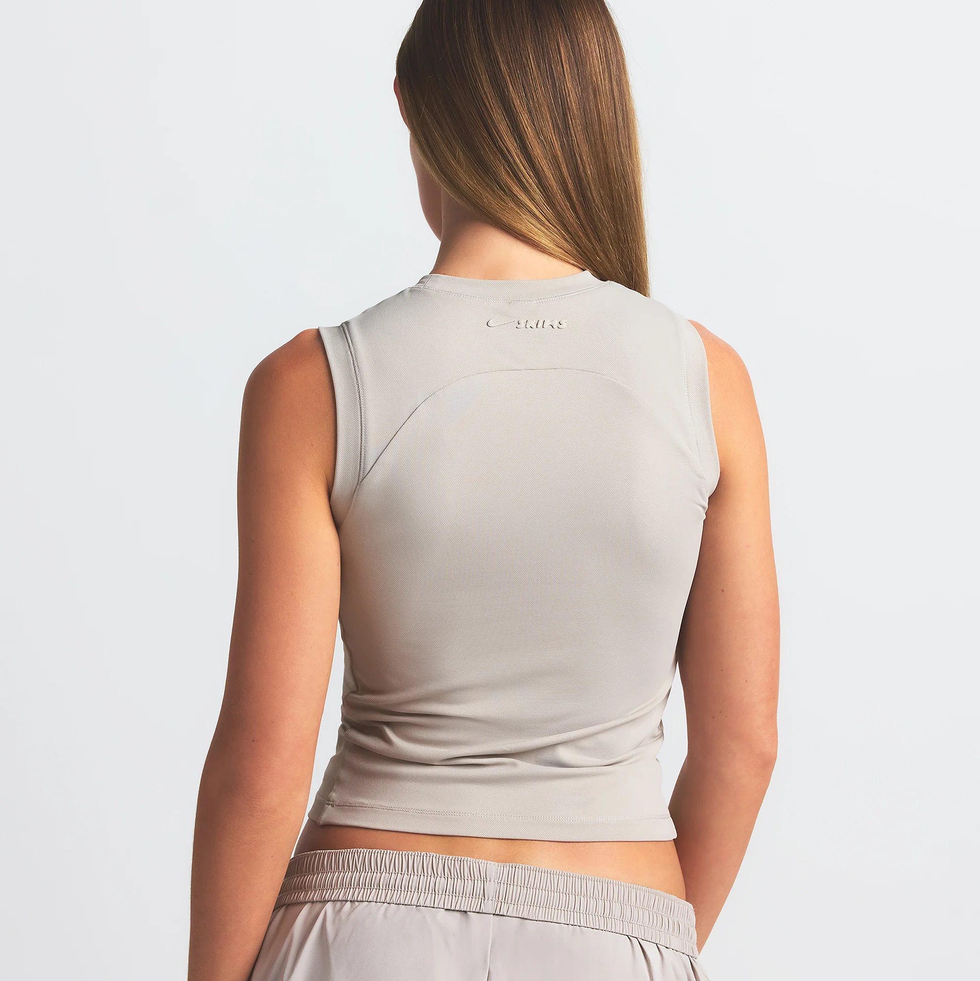 NikeSKIMS AIRY MUSCLE TEE | STONE - Image 3