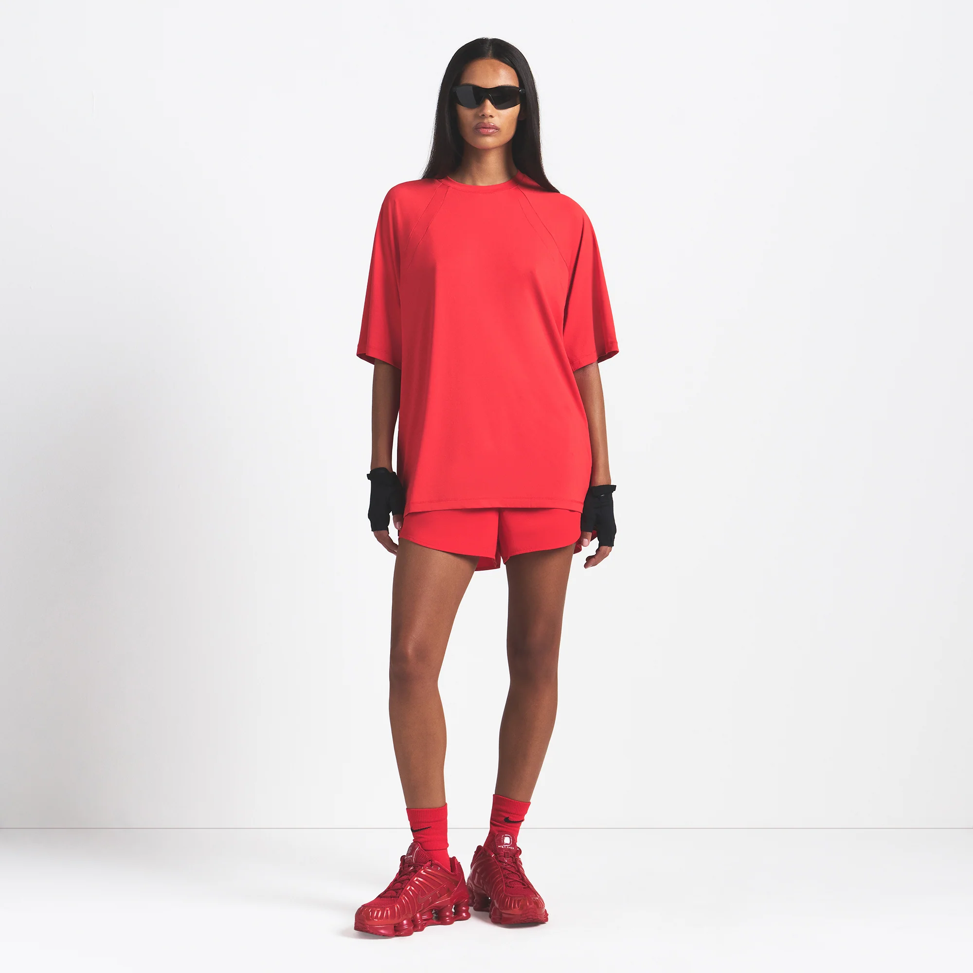 NikeSKIMS AIRY OVERSIZED TEE | RUBY - Image 2