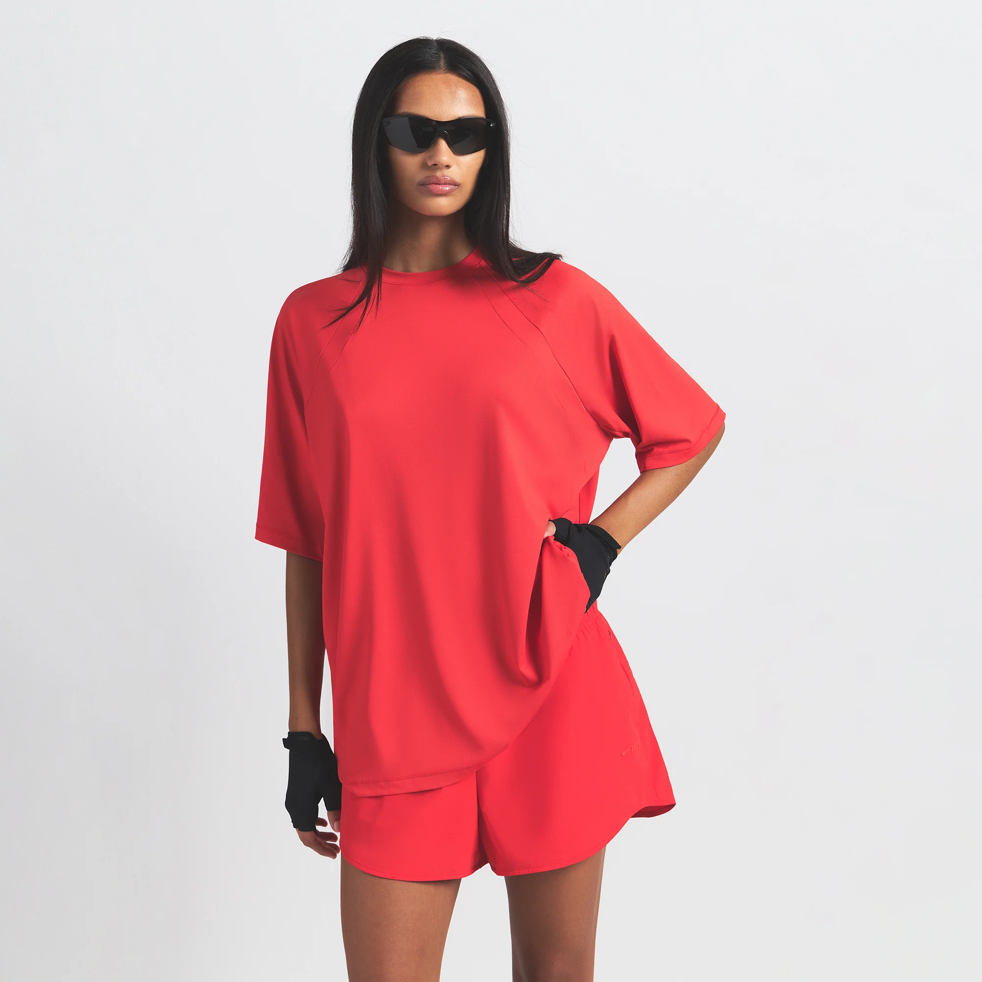 NikeSKIMS AIRY OVERSIZED TEE | RUBY - Image 3